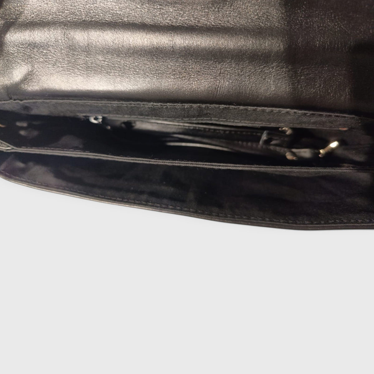 Pelletteria Pelle Nuda Milano, Vera pelle italiana, Negozio borse donna, Clutch nero lucido