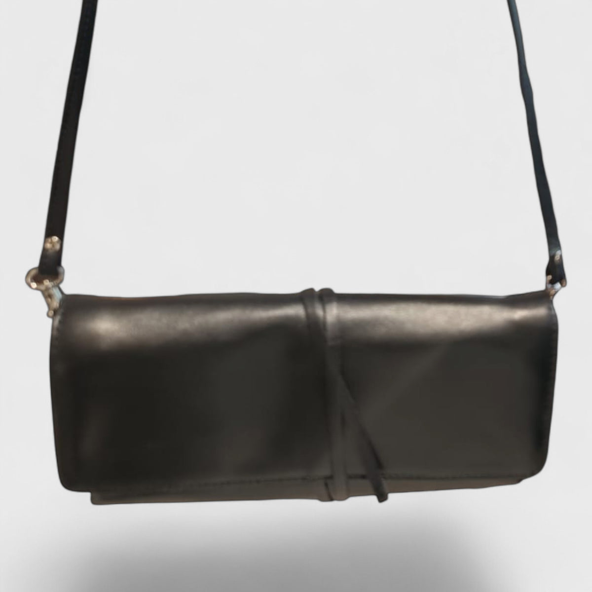 Pelletteria Pelle Nuda Milano, Vera pelle italiana, Negozio borse donna, Clutch nero lucido