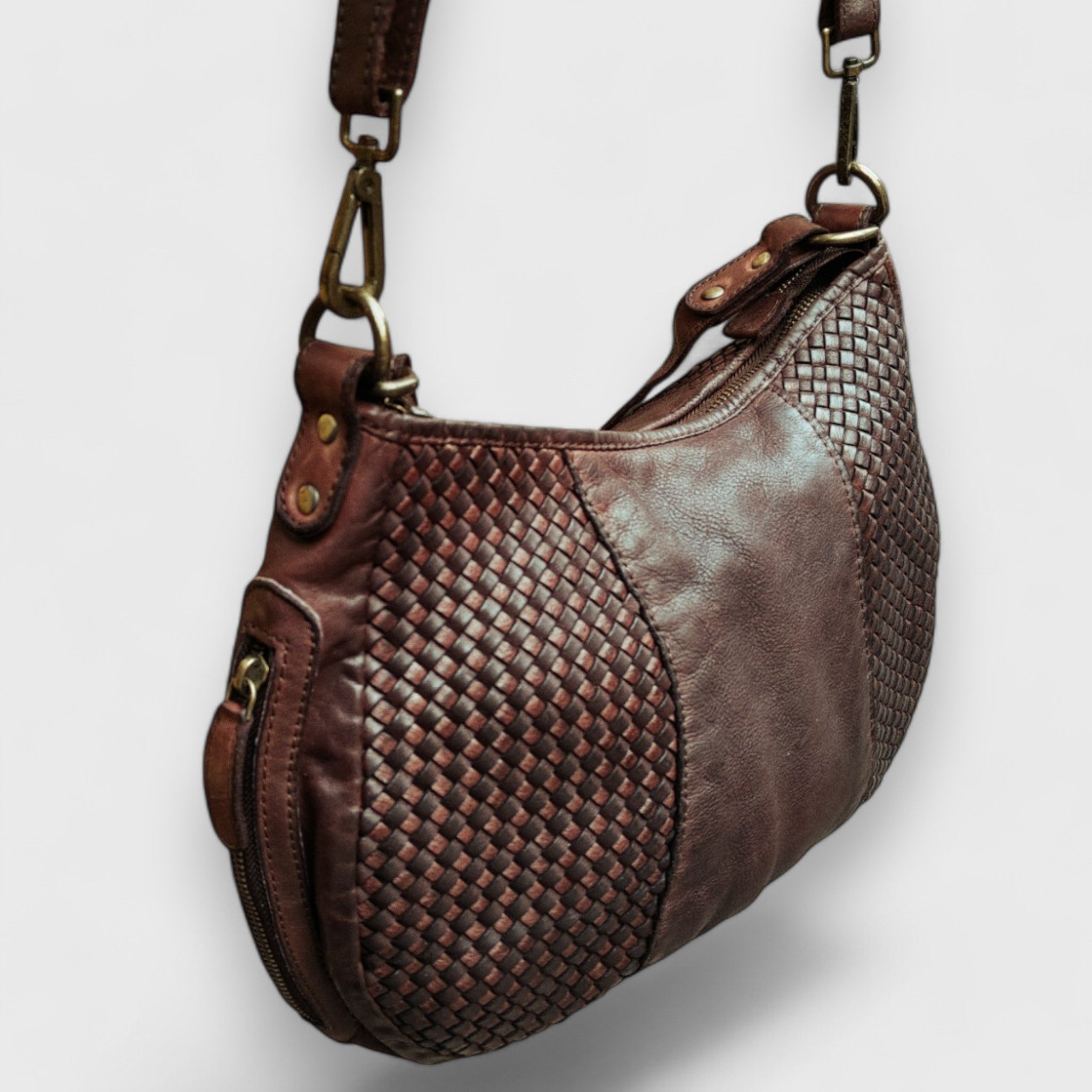 Pelletteria Pelle Nuda Milano, Artigianato italiano, vera pelle, borsa donna, Corinna marrone