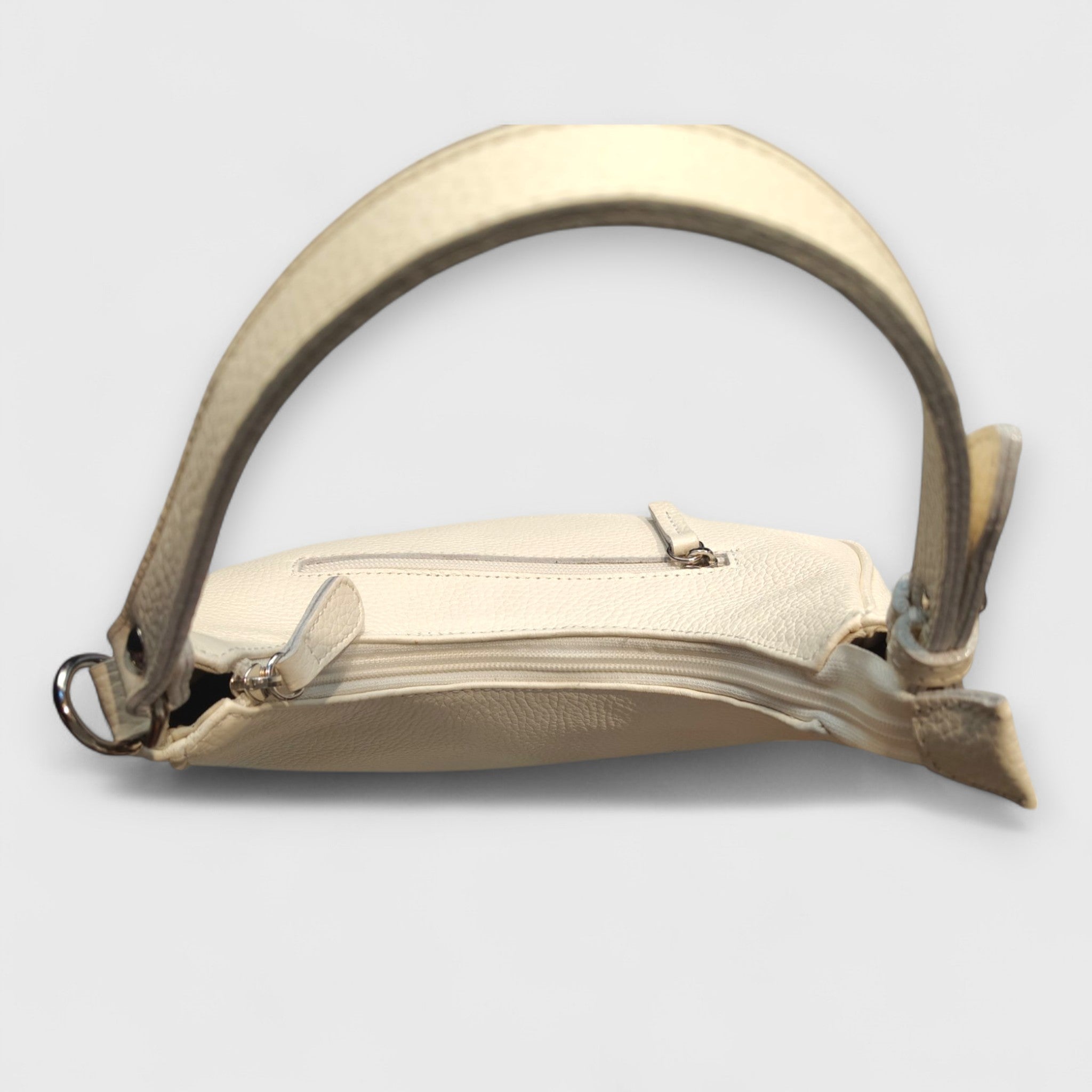 Pelletteria pelle Nuda Milano, Artigianato Italiano, Cera pelle, Negozio borse donna, Dalila bianca