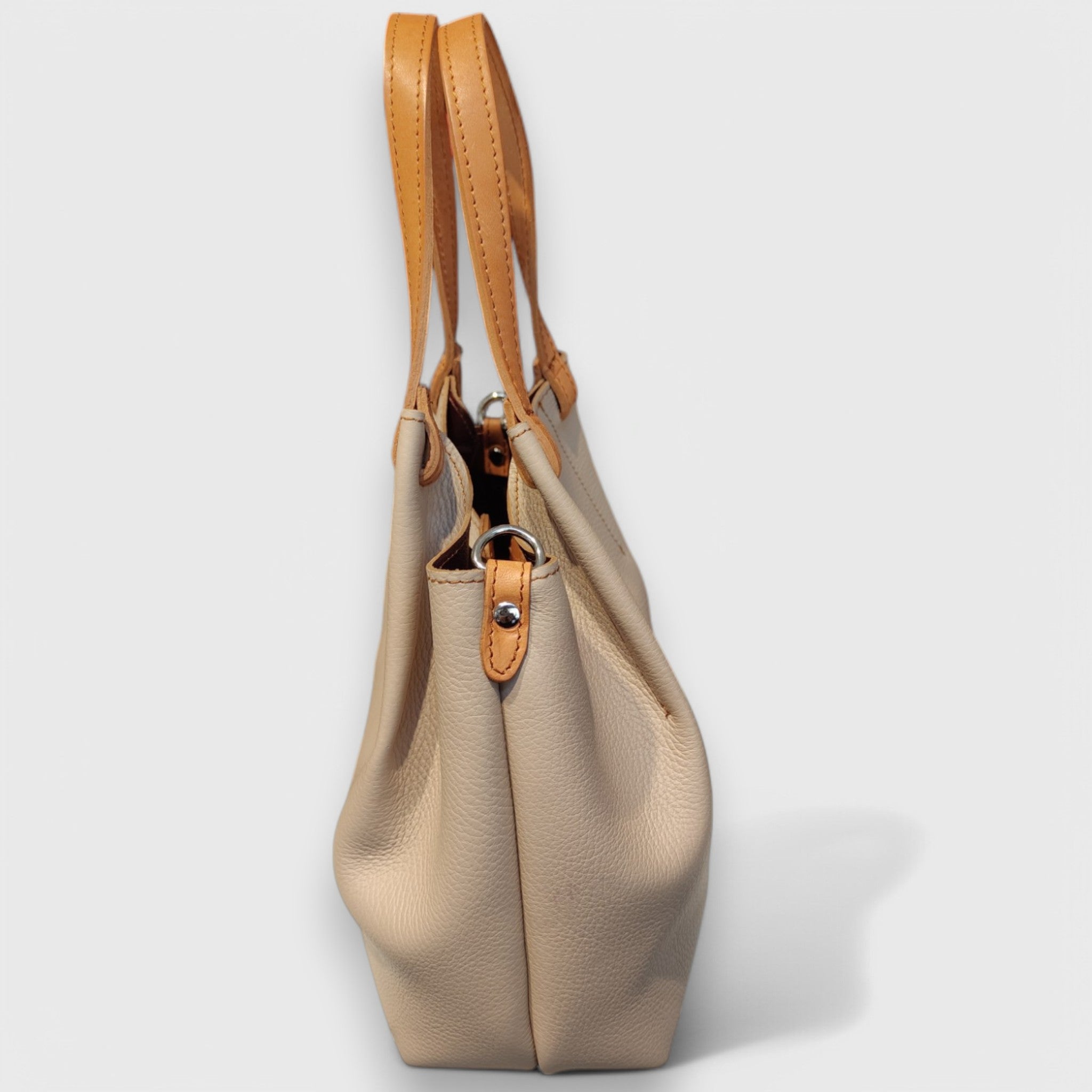 Pelletteria Pelle Nuda Milano, Artigianato italiano, Vera pelle, Negozio Borse donna, Elisa Beige