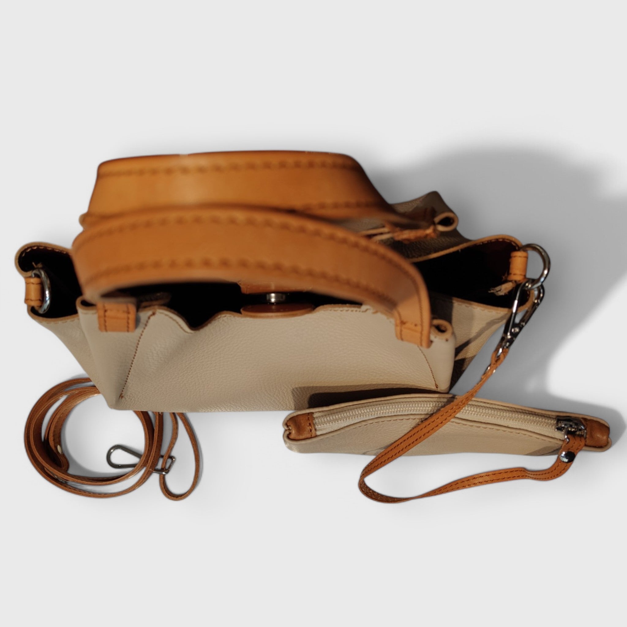 Pelletteria Pelle Nuda Milano, Artigianato italiano, Vera pelle, Negozio Borse donna, Elisa Beige