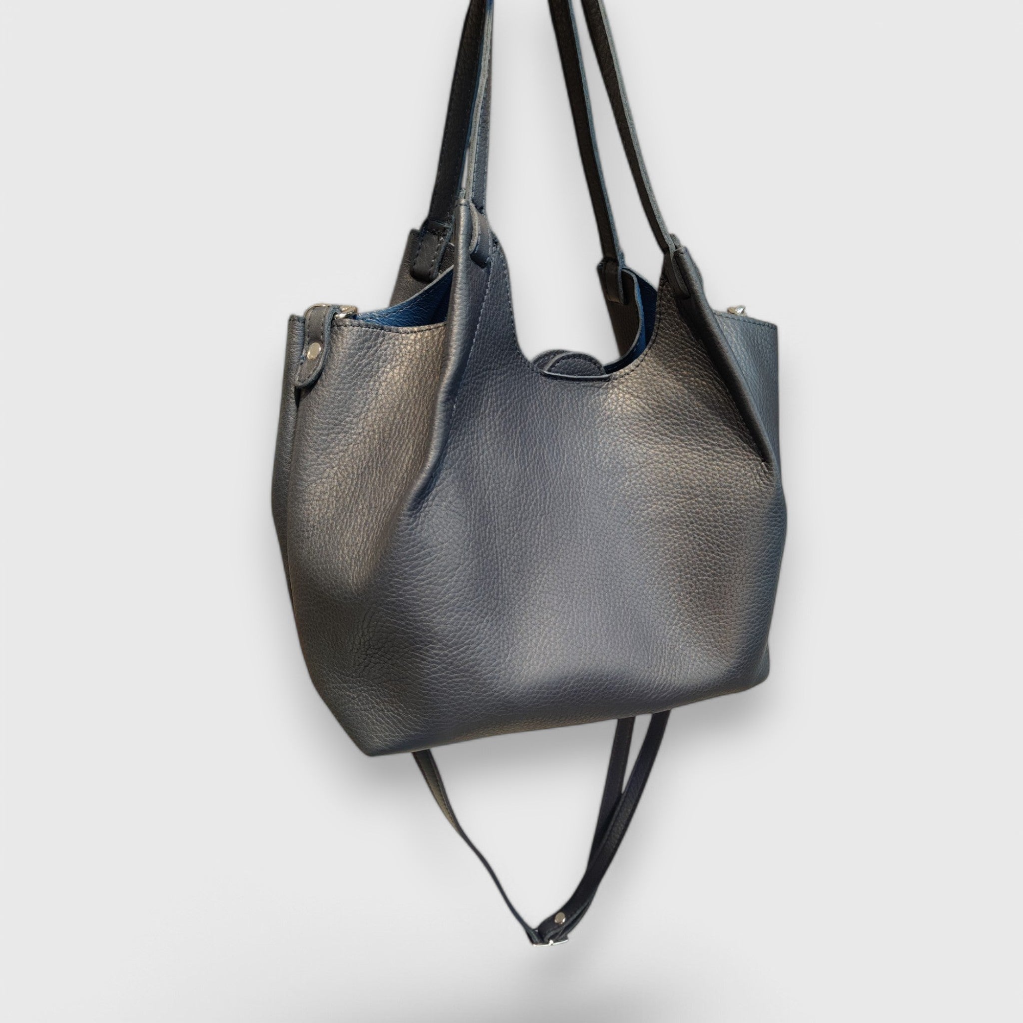 Pelletteria Pelle Nuda Milano, Artigianato italiano, Vera pelle, Negozio borse donna, Elisa blu