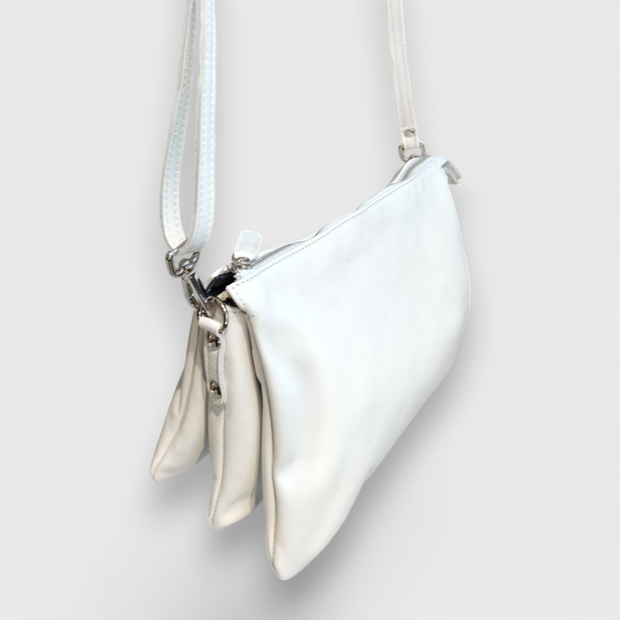Pelletteria Pelle Nuda Milano, Artigianato Italiano, vera pelle, Negozio borse donna, Federica bianco