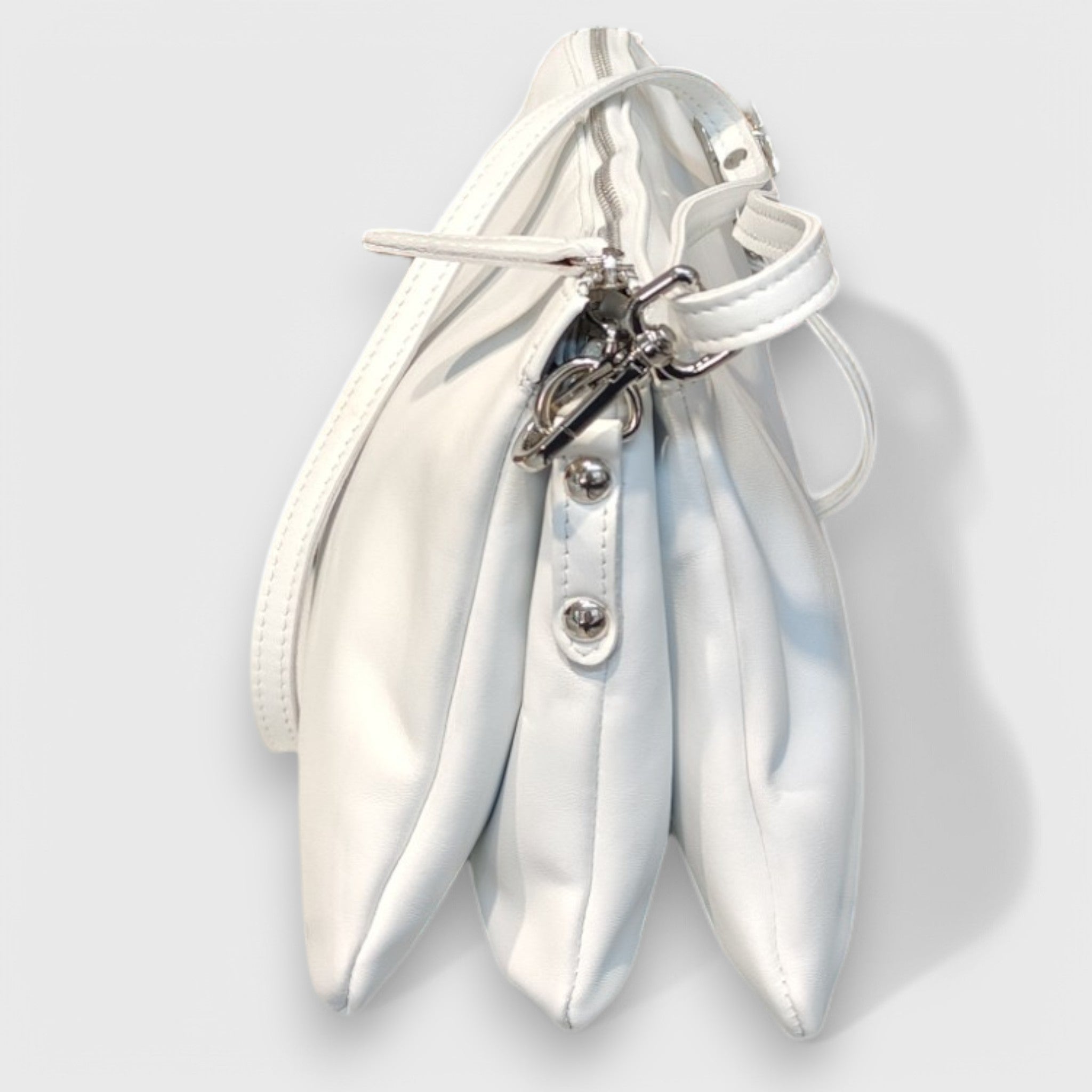 Pelletteria Pelle Nuda Milano, Artigianato Italiano, vera pelle, Negozio borse donna, Federica bianco