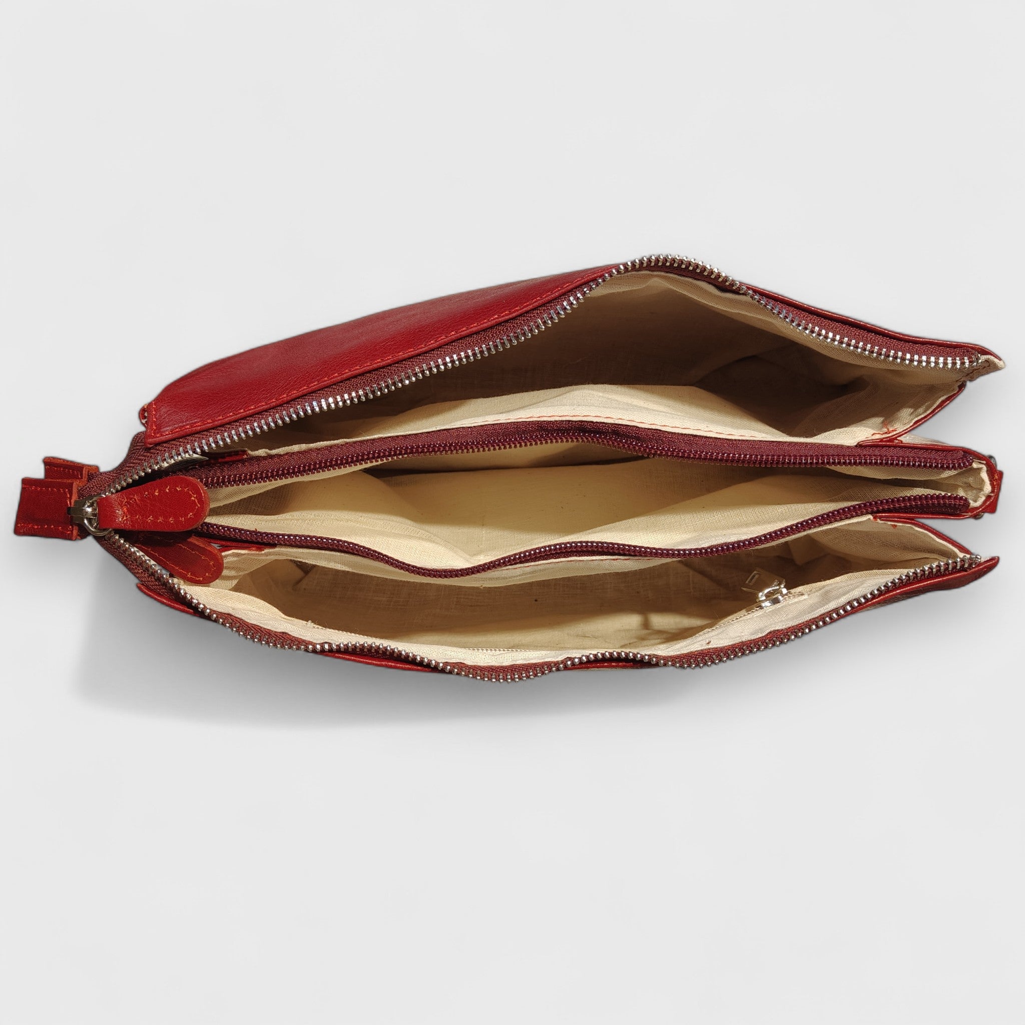 Pelletteria Pelle Nuda Milano, Artigianato Italiano, Vera pelle, Negozio borse donna, Federica rosso scuro