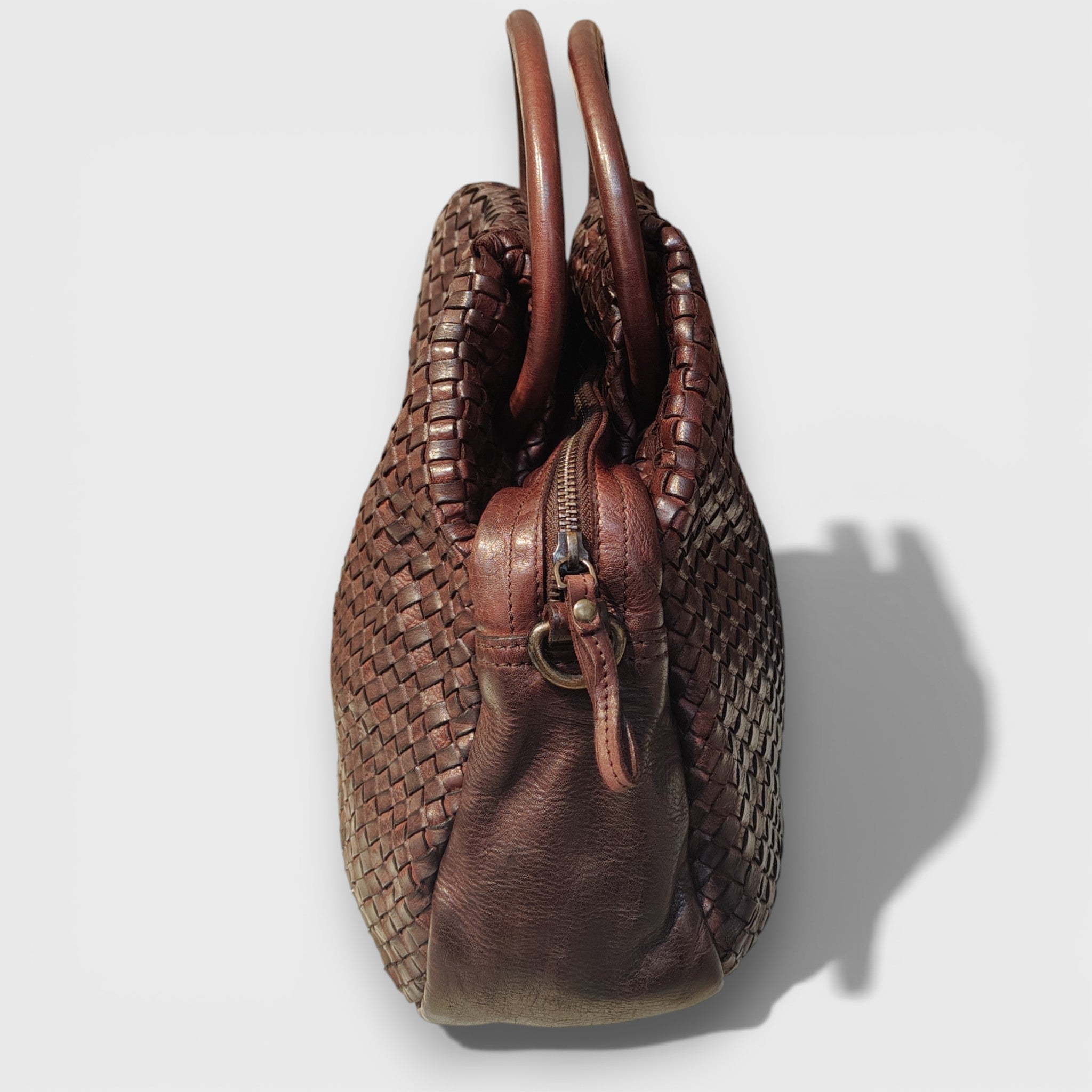 Pelletteria Pelle Nuda Milano, Artigianato italiano, Vera pelle, Negozio borse donna, Frida intrecciata