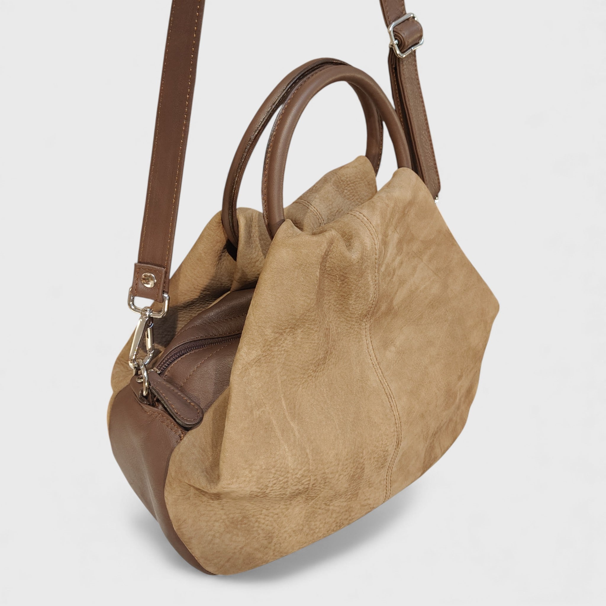 Pelletteria Pelle Nuda Milano, Artigianato Italiano, Vera pelle, Negozio borse donna, Frida marrone nabuk