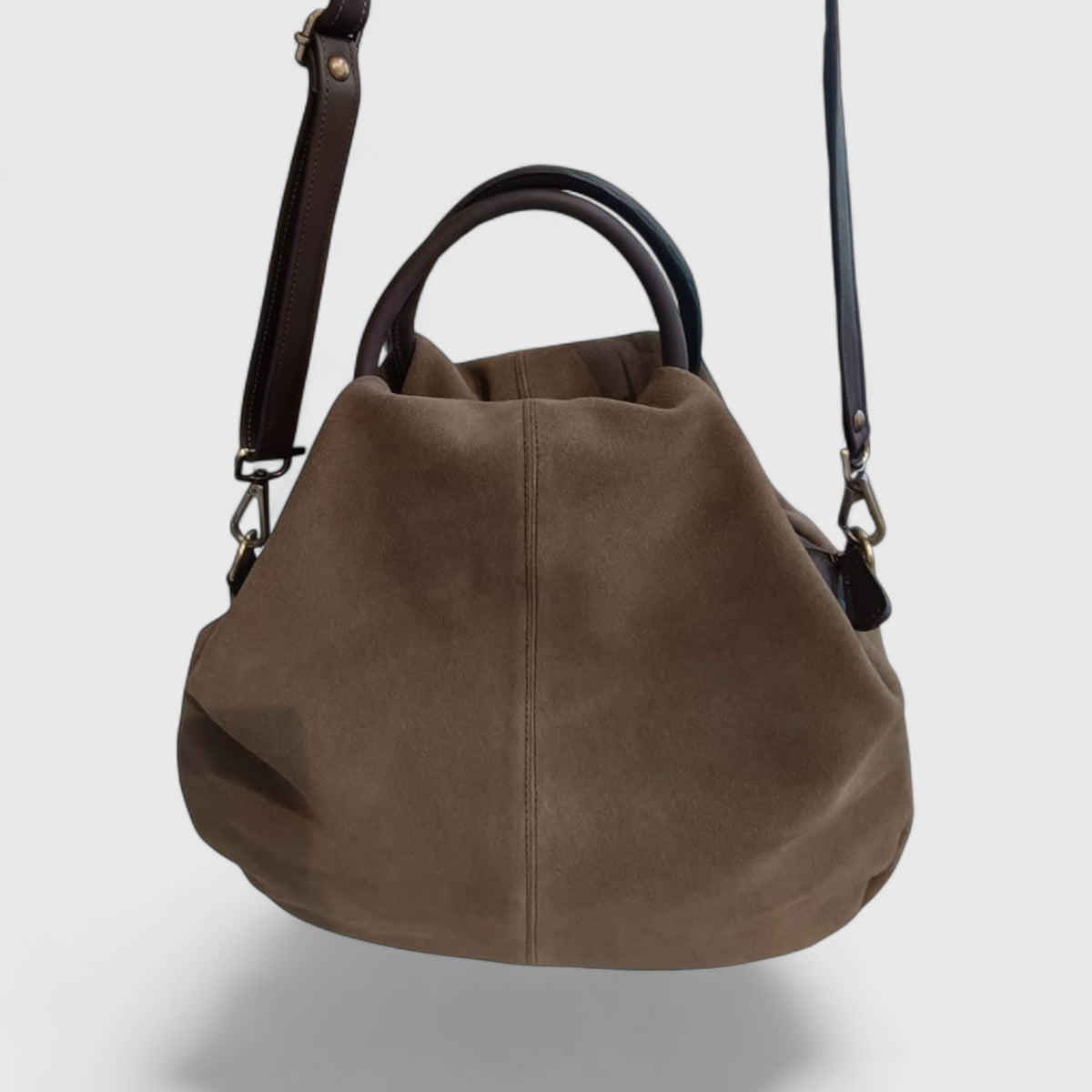 Pelletteria Pelle Nuda Milano, Vera pelle Italiana, Negozio borse donna, Frida nabuk marrone