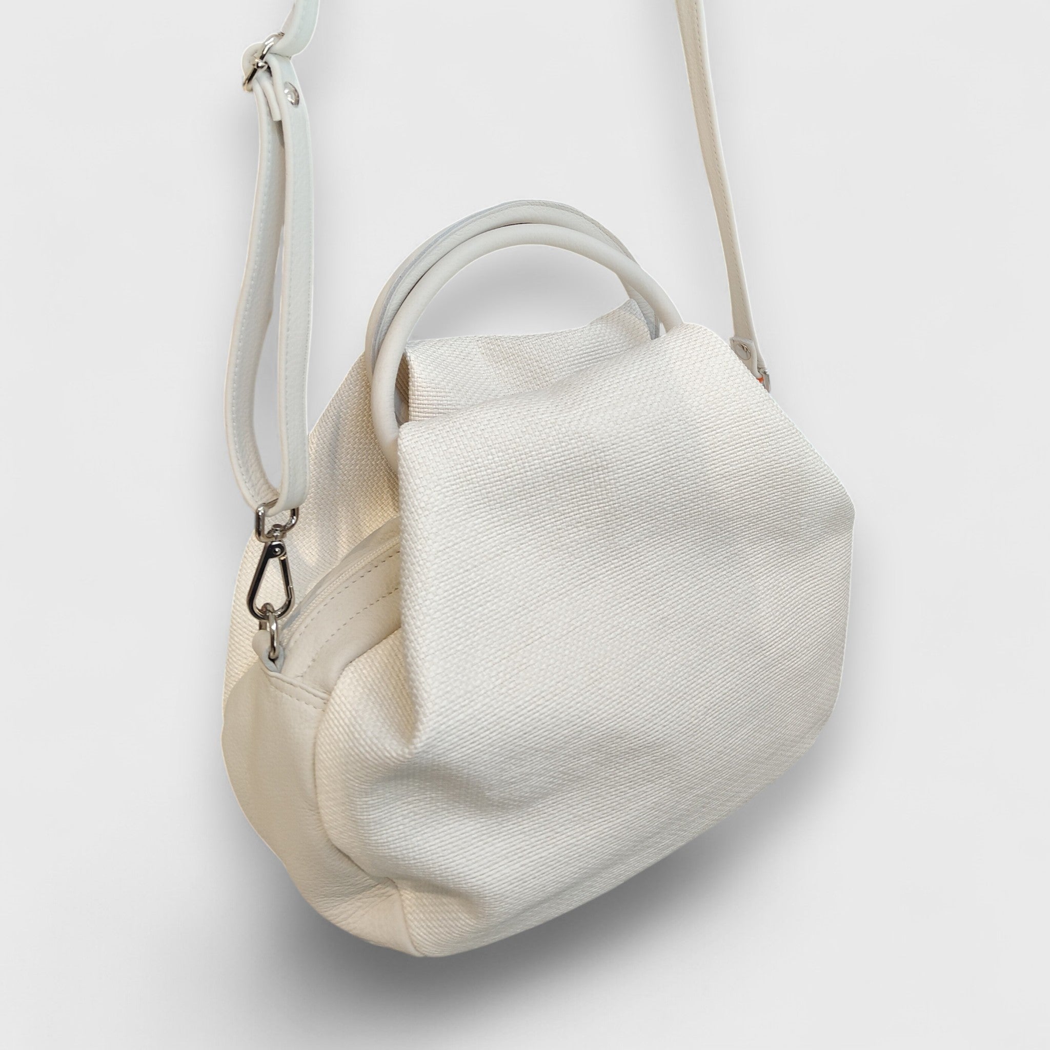 Pelletteria Pelle Nuda Milano, vera pelle italiana, Negozio borse donna, Frida rafia bianco