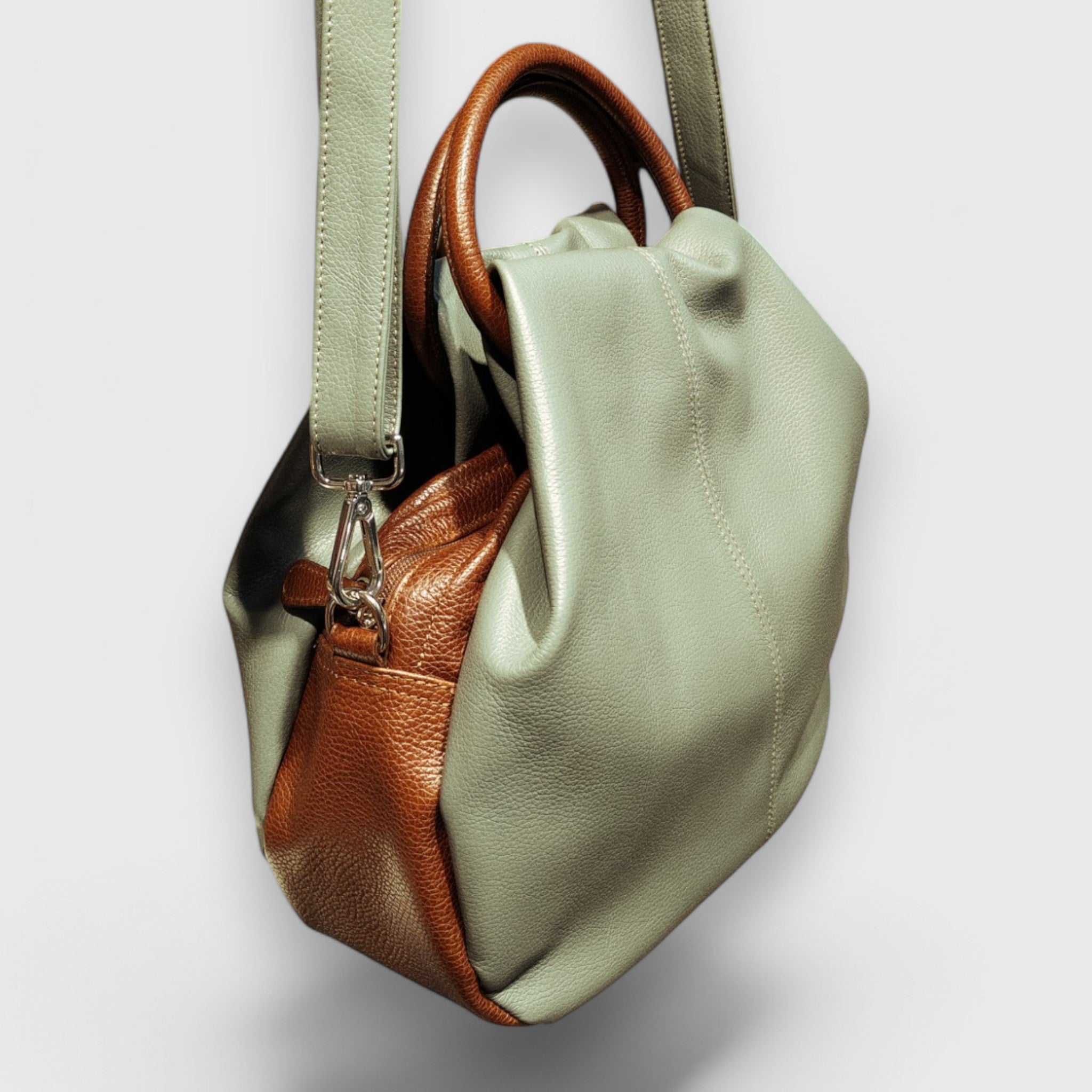 Pelletteria Pelle Nuda Milano, artigianato italiano, vera pelle, Negozio borse donna, Frida vere-marrone