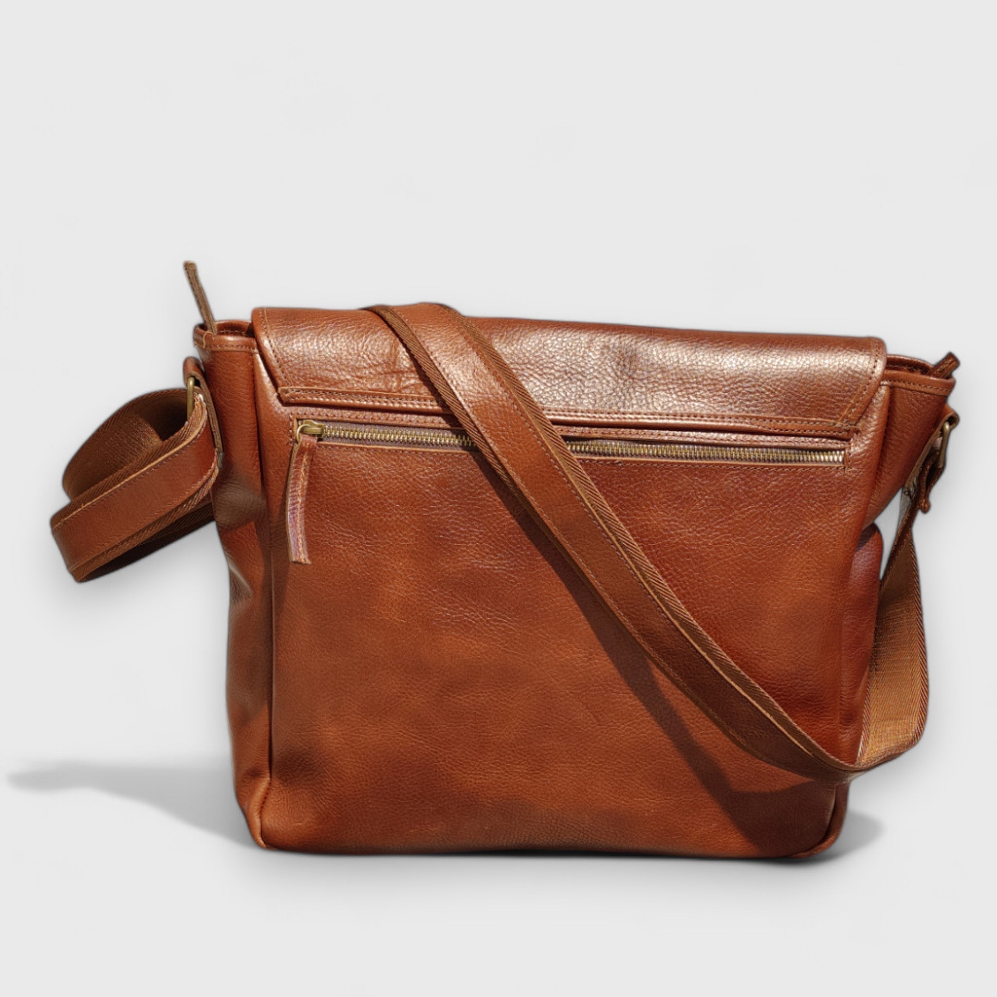 Pelletteria Pelle Nuda Milano, Artigianato italiano, vera pelle, borsa uomo, Gigante marrone