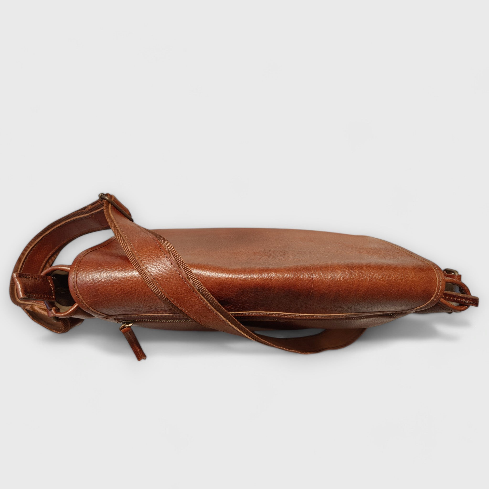 Pelletteria Pelle Nuda Milano, Artigianato italiano, vera pelle, borsa uomo, Gigante marrone