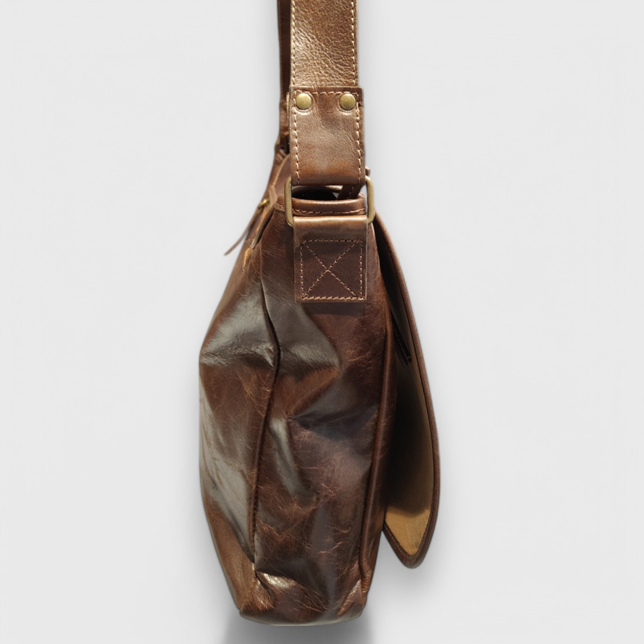 Pelletteria Pelle Nuda Milano, artigianato italiano, vera pelle, Borsa lavoro, Gigante testa di moro