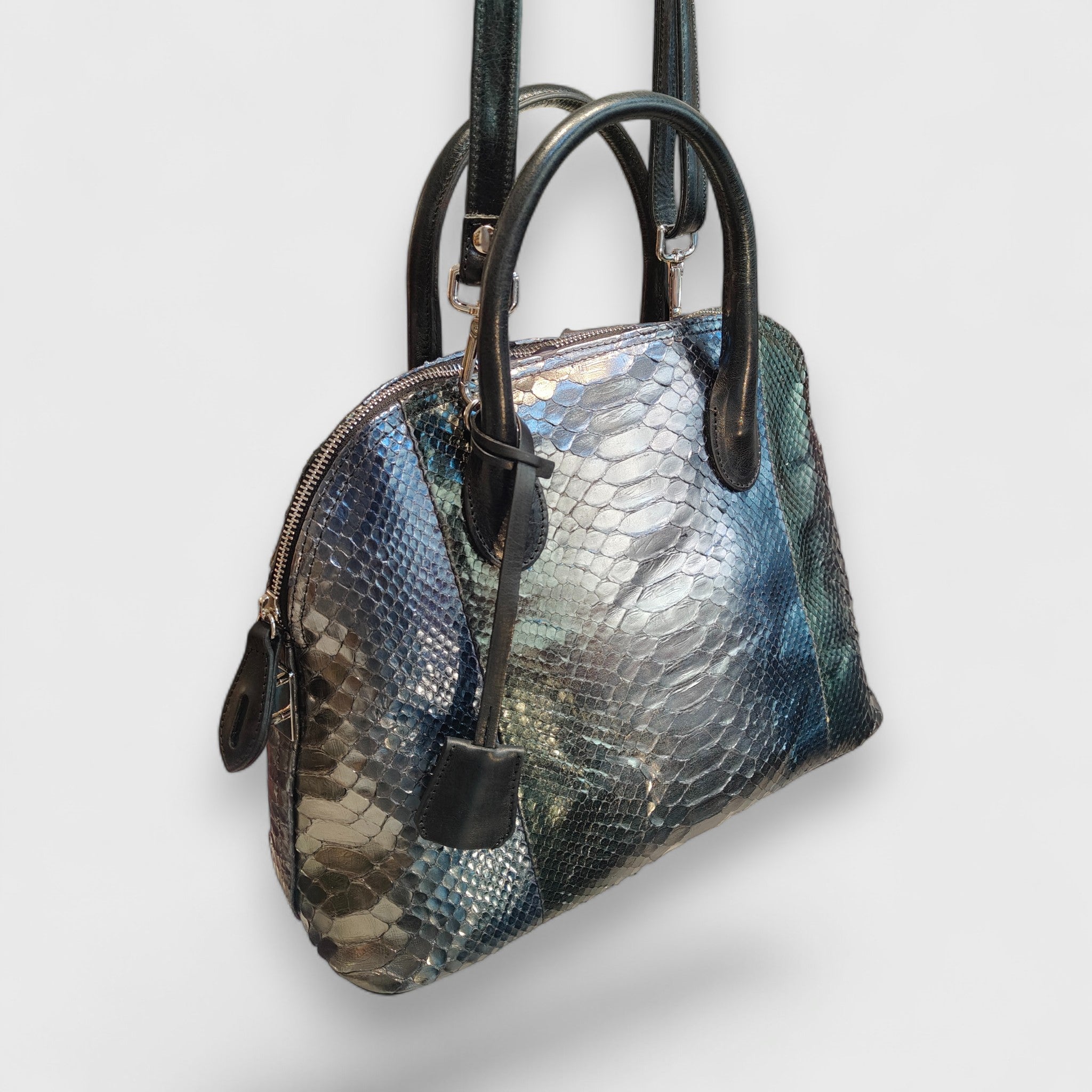 Pelletteria Pelle Nuda Milano, Artigianato Italiano, Vera pelle, Negoio borse donna, Ginevra blu verde