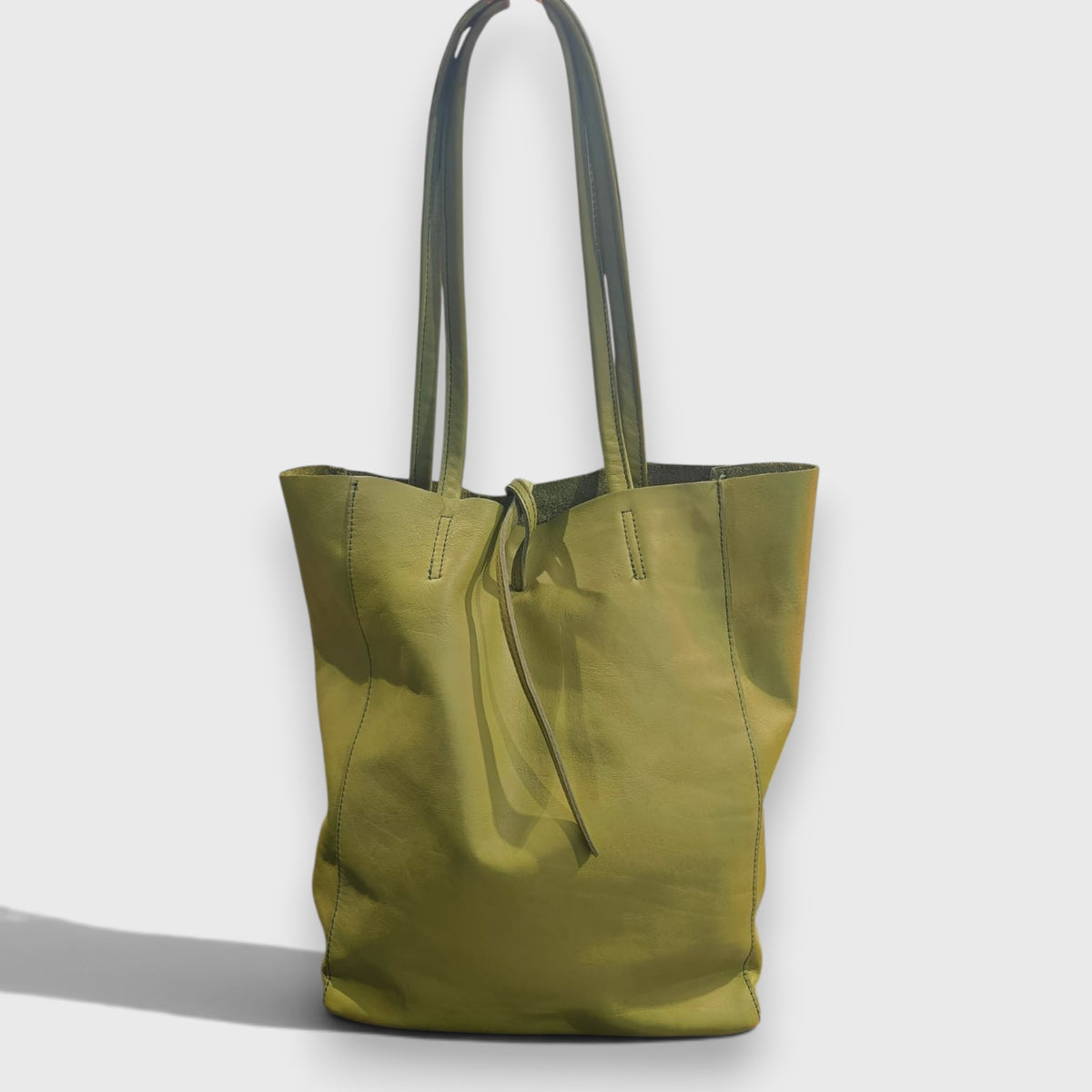 Pelletteria Pelle Nuda Milano, Vera pelle Italiana, Negozio borse donna, Giulia verde oliva