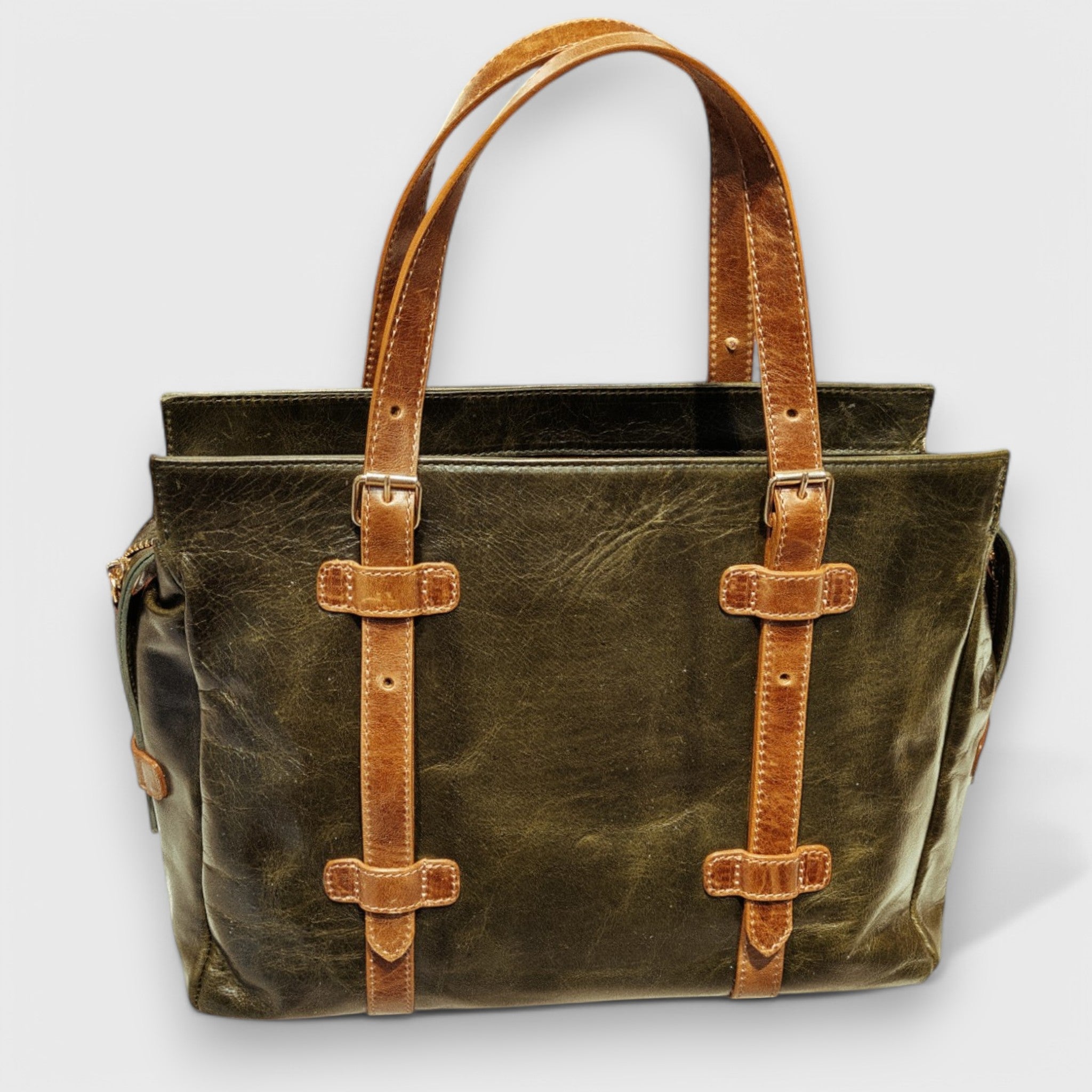 Pelletteria Pelle Nuda Milano, Artigianato italiano, Vera pelle, Negozio borse donna, Inglesina verde