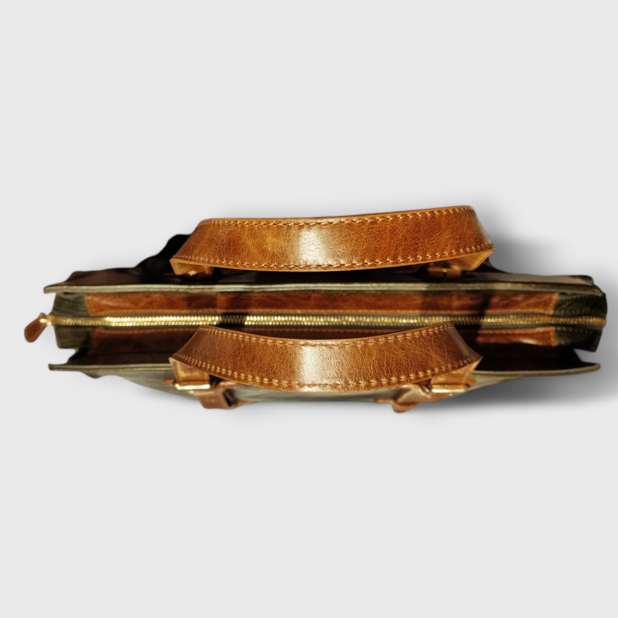 Pelletteria Pelle Nuda Milano, Artigianato italiano, Vera pelle, Negozio borse donna, Inglesina verde