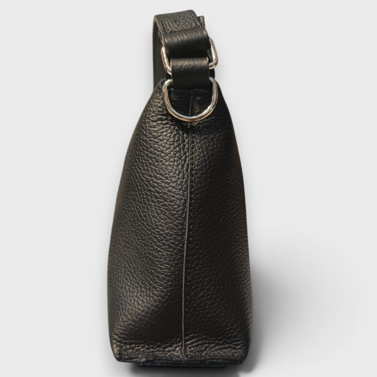 Pelletteria Pelle Nuda Milano, Vera pelle Italiana, Negozio borse donna, Isotta nero