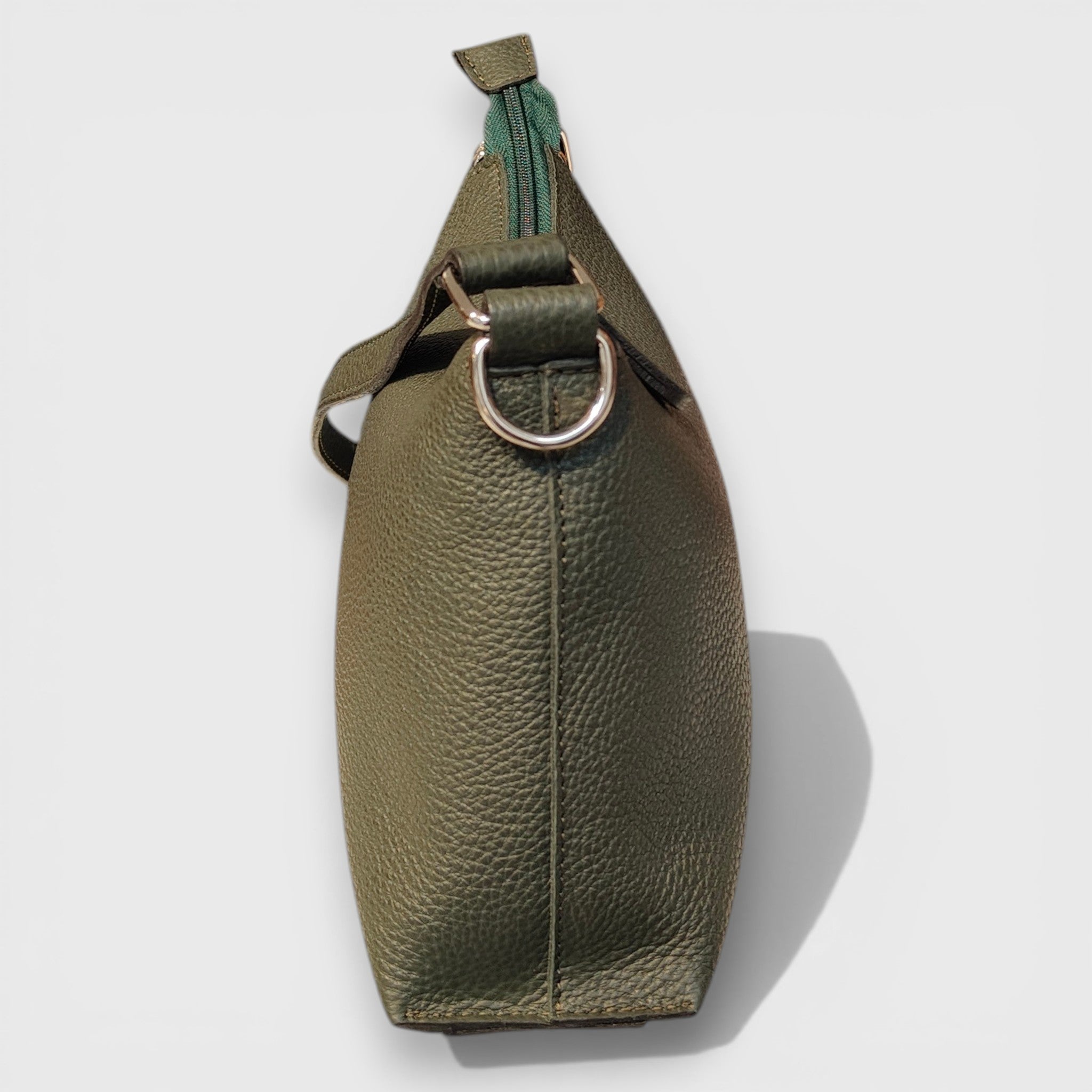 Pelletteria Pelle Nuda Milano, Artigianato Italiano, Vera pelle, Negozio borse donna, Isotta verde