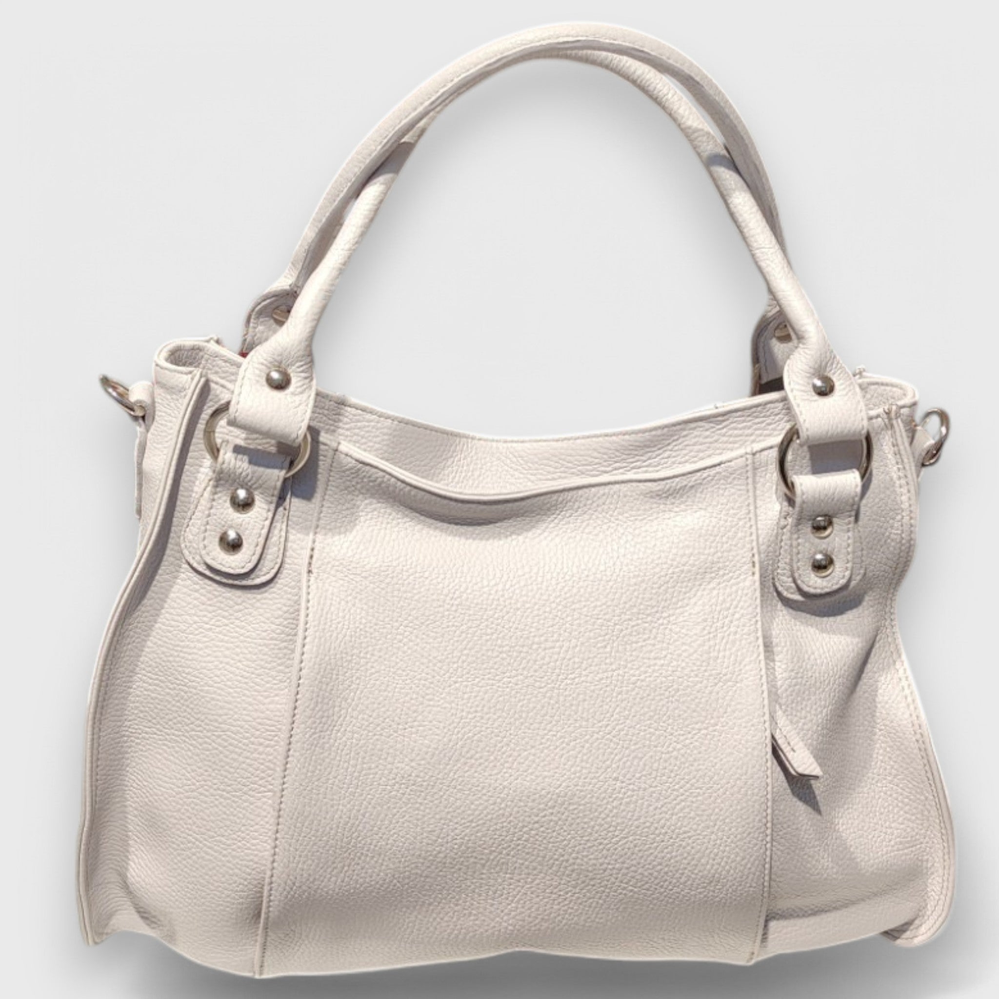 Pelletteria Pelle Nuda Milano, Artigianato italiano, vera pelle, Negozio borse donna, Lavinia ghiaccio