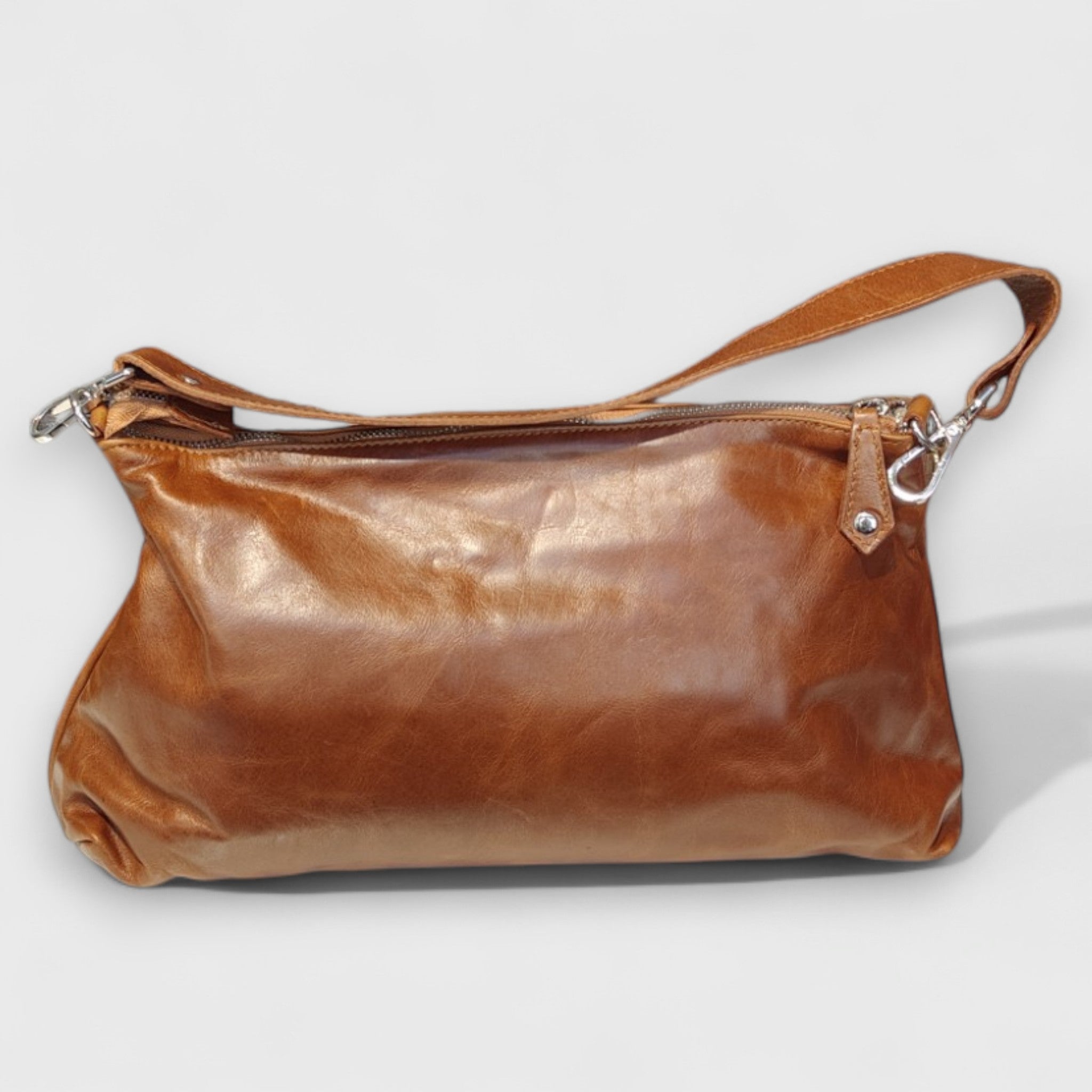 Pelletteria Pelle Nuda Milano, Artigianato Italiano, Vera Pelle, Negozio borse donna, Lorenza marrone chiaro