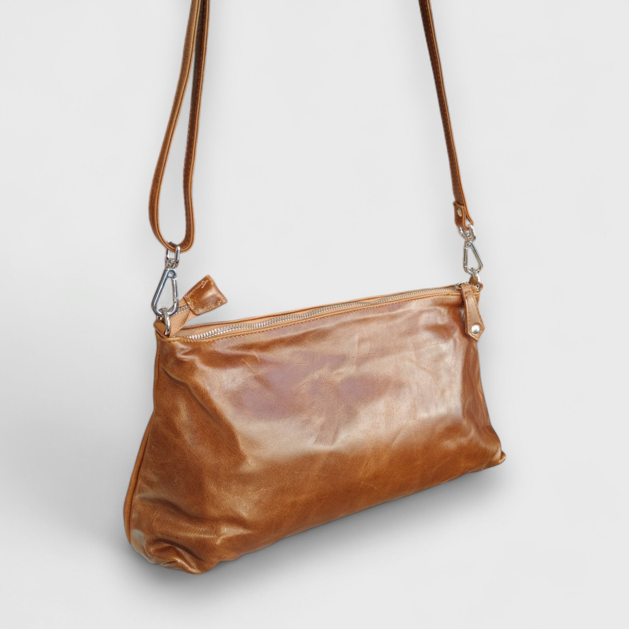 Pelletteria Pelle Nuda Milano, Artigianato Italiano, Vera Pelle, Negozio borse donna, Lorenza marrone chiaro