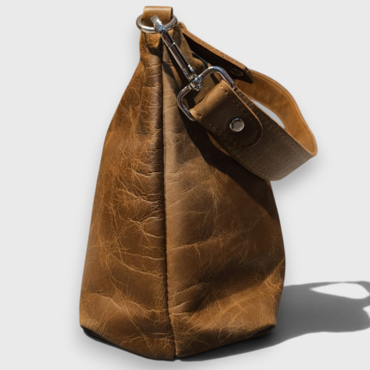 Pelletteria Pelle Nuda Milano, Vera pelle Italiana, Negozio borse donna, Lorenza marrone