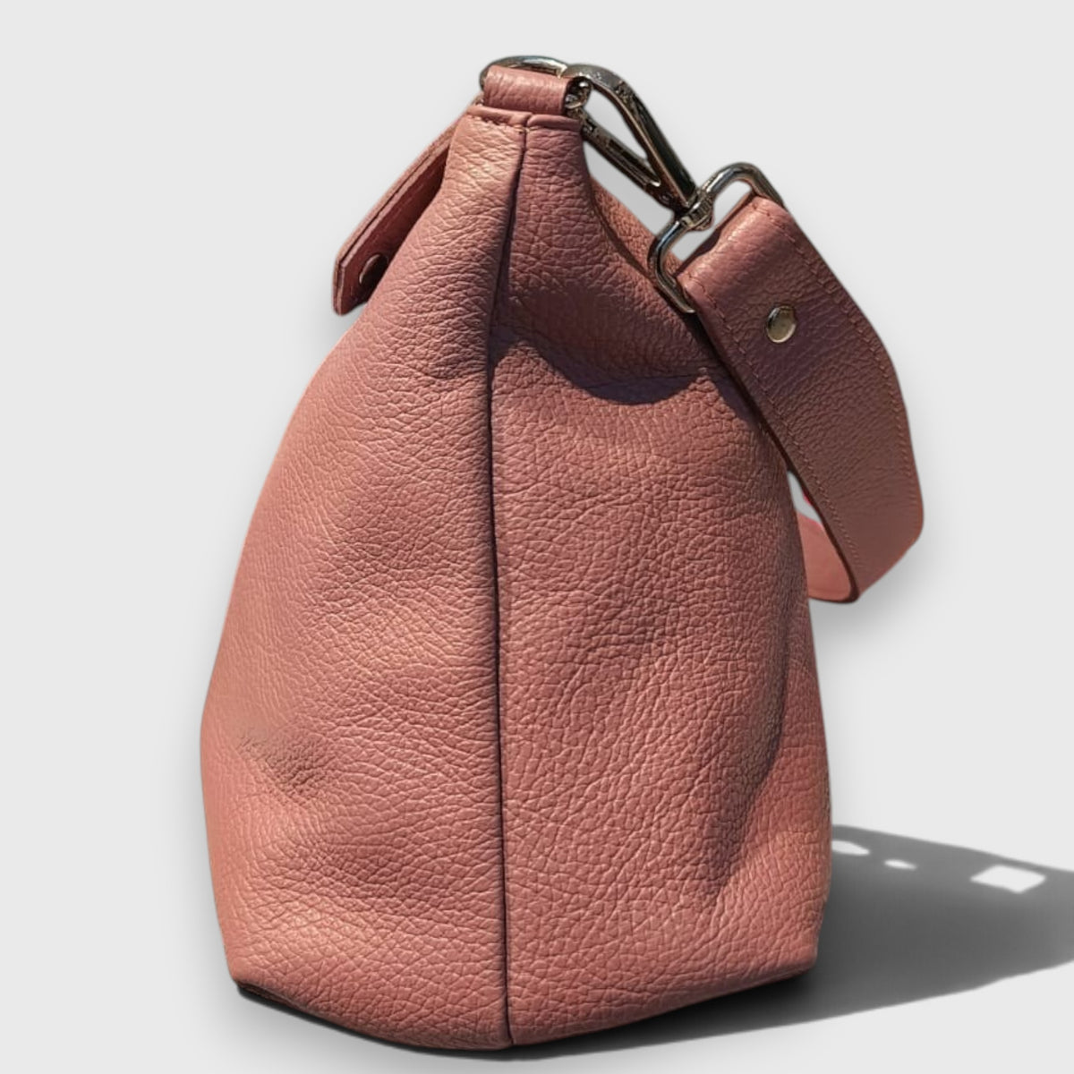 Pelletteria Pelle Nuda Milano, Vera pelle Italiana, Negozio borse donna, Lorenza rosa