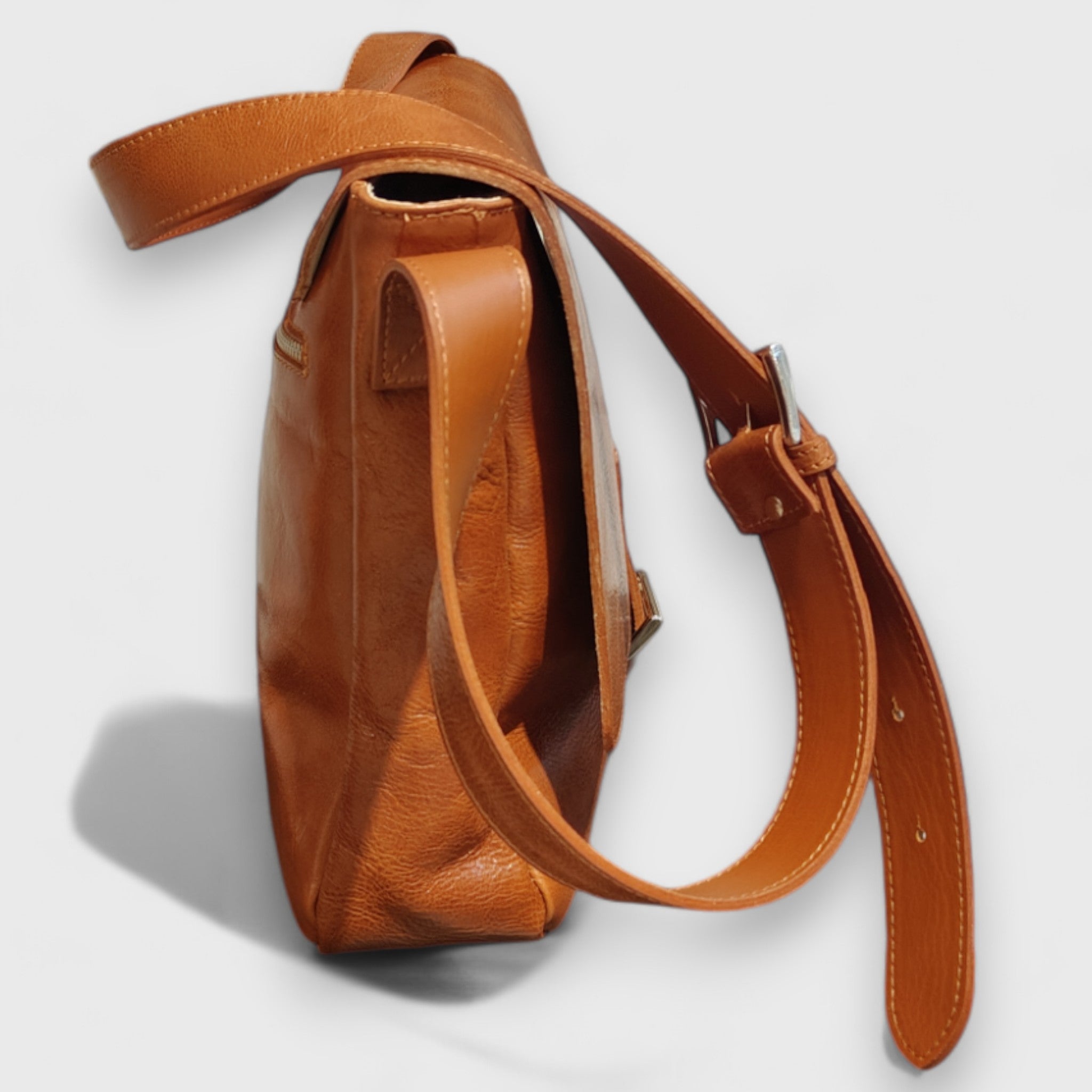 Pelletteria Pelle Nuda Milano, Artigianato italiano, borsa uomo, vera pelle, Luca marrone