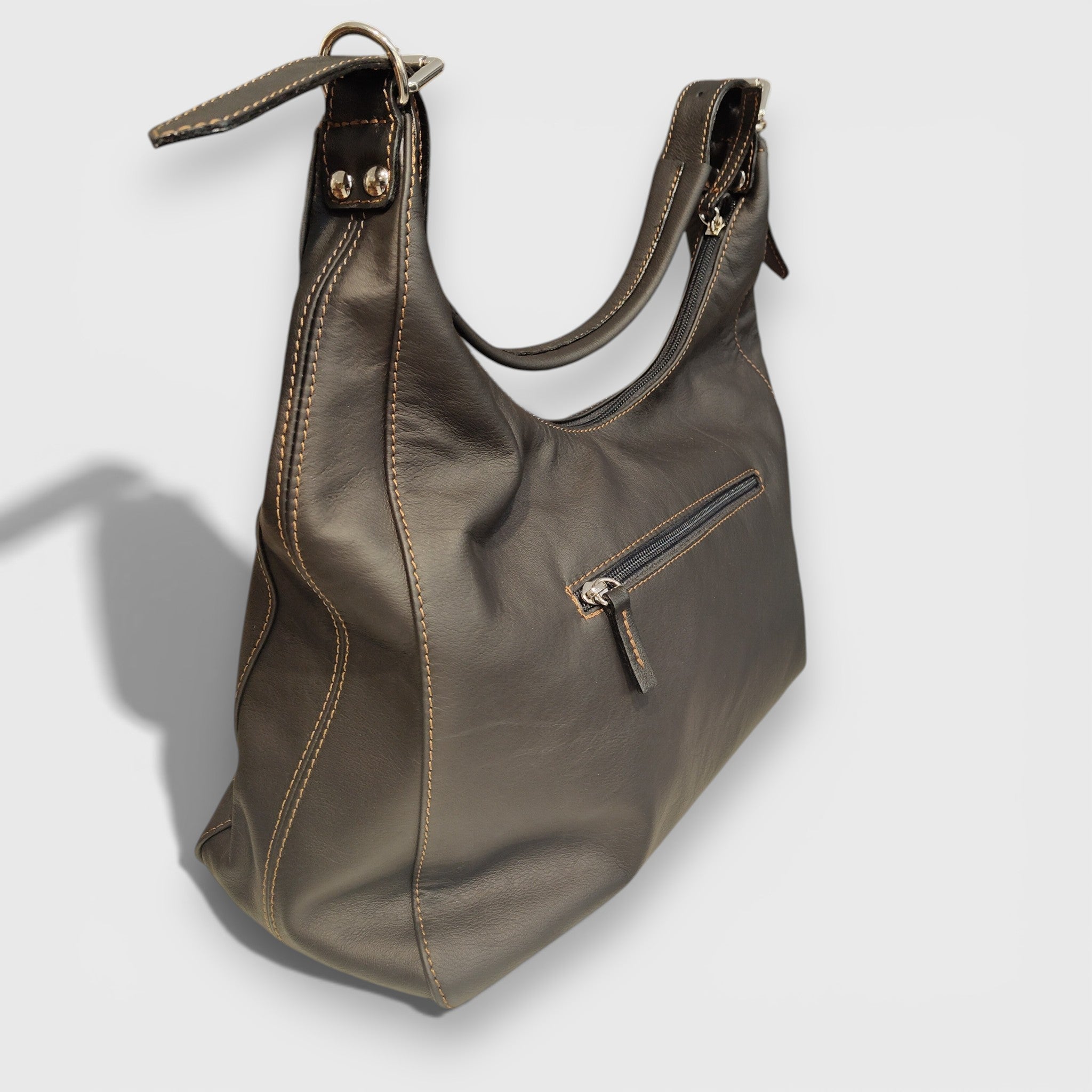 Pelletteria Pelle Nuda Milano, Artigianato Italiano, Vera pelle, Negozio borse donna, Mara nero