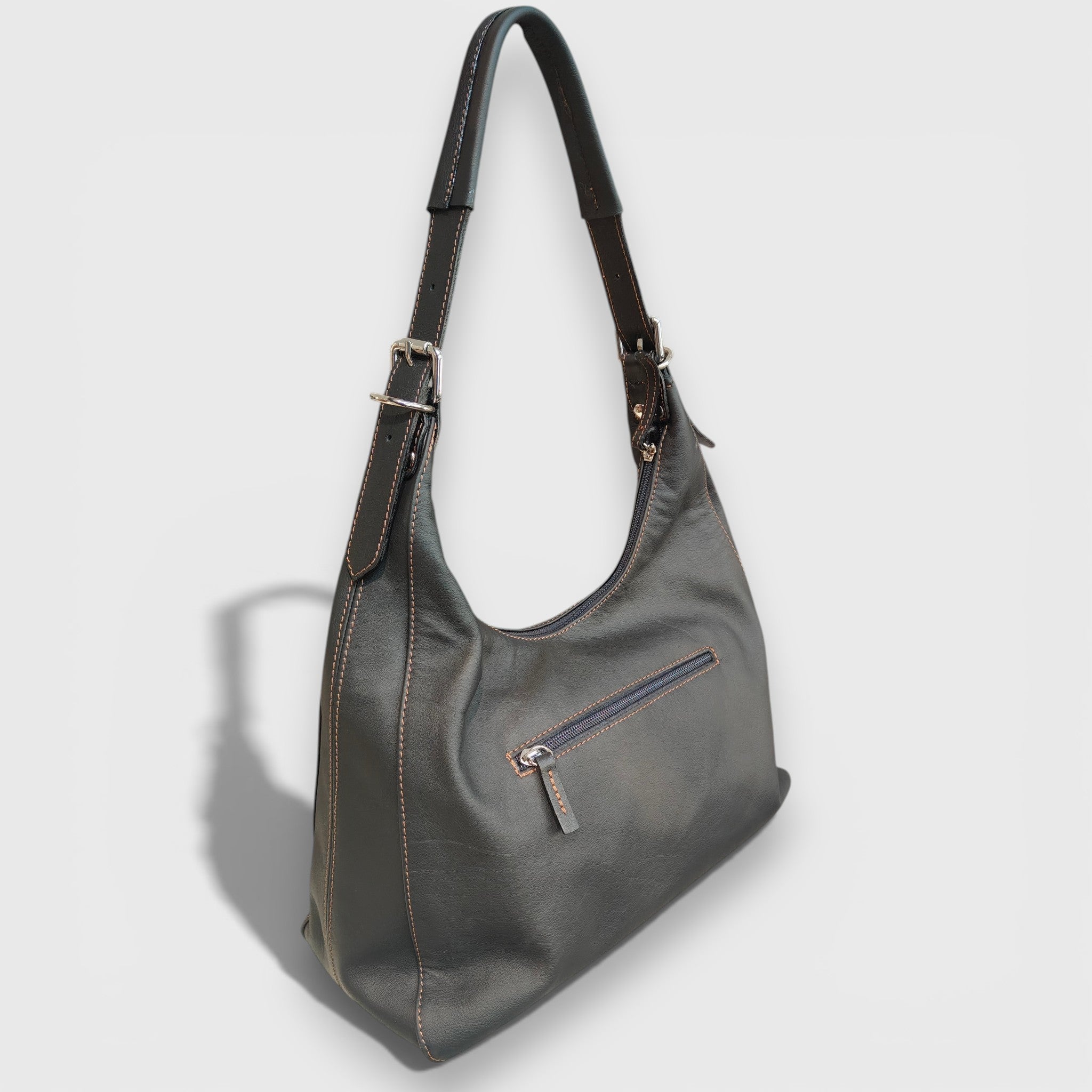 Pelletteria Pelle Nuda Milano, Artigianato Italiano, Vera pelle, Negozio borse donna, Mara nero