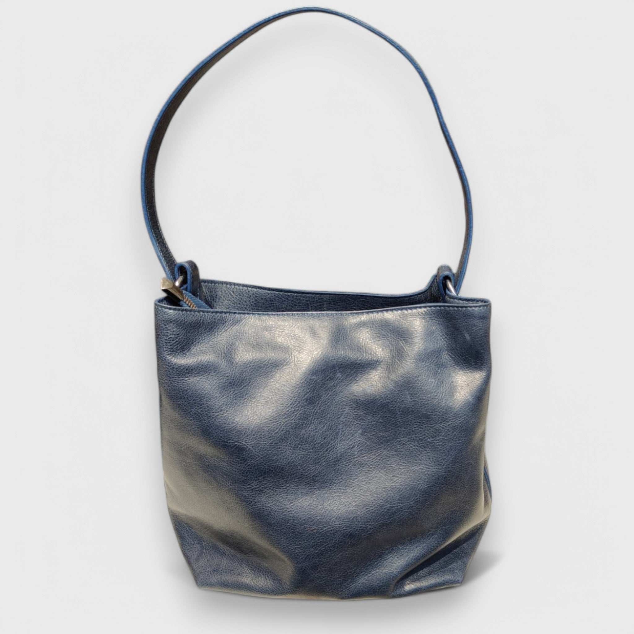 Pelletteria Pelle Nuda Milano, Vera pelle, Negozio borsa donna, artigianato italiano, Matilde blu