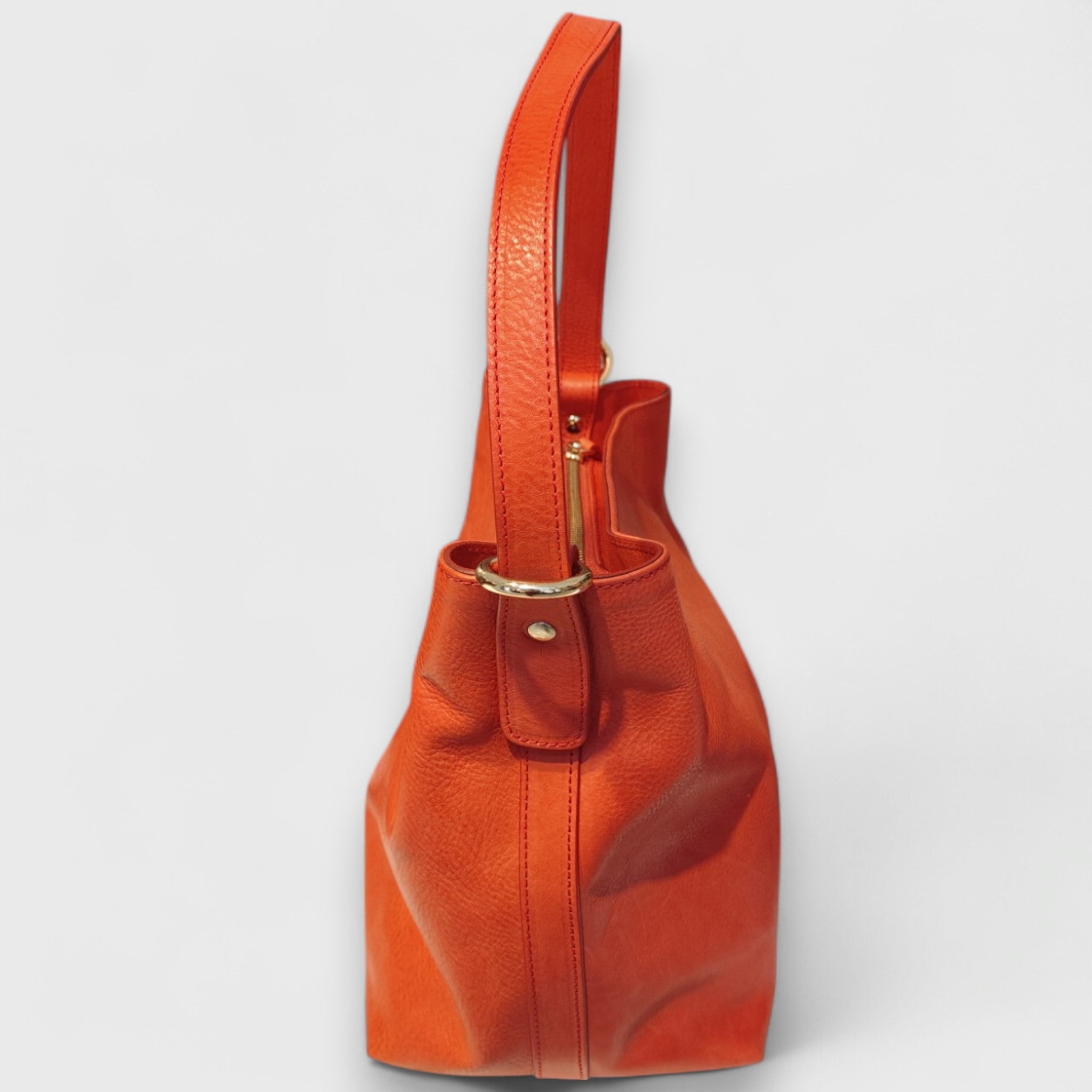 Pelletteria Pelle Nuda Milano, Artigianato italiano, Vera Pelle, Negozio borse donna, Matilde corallo