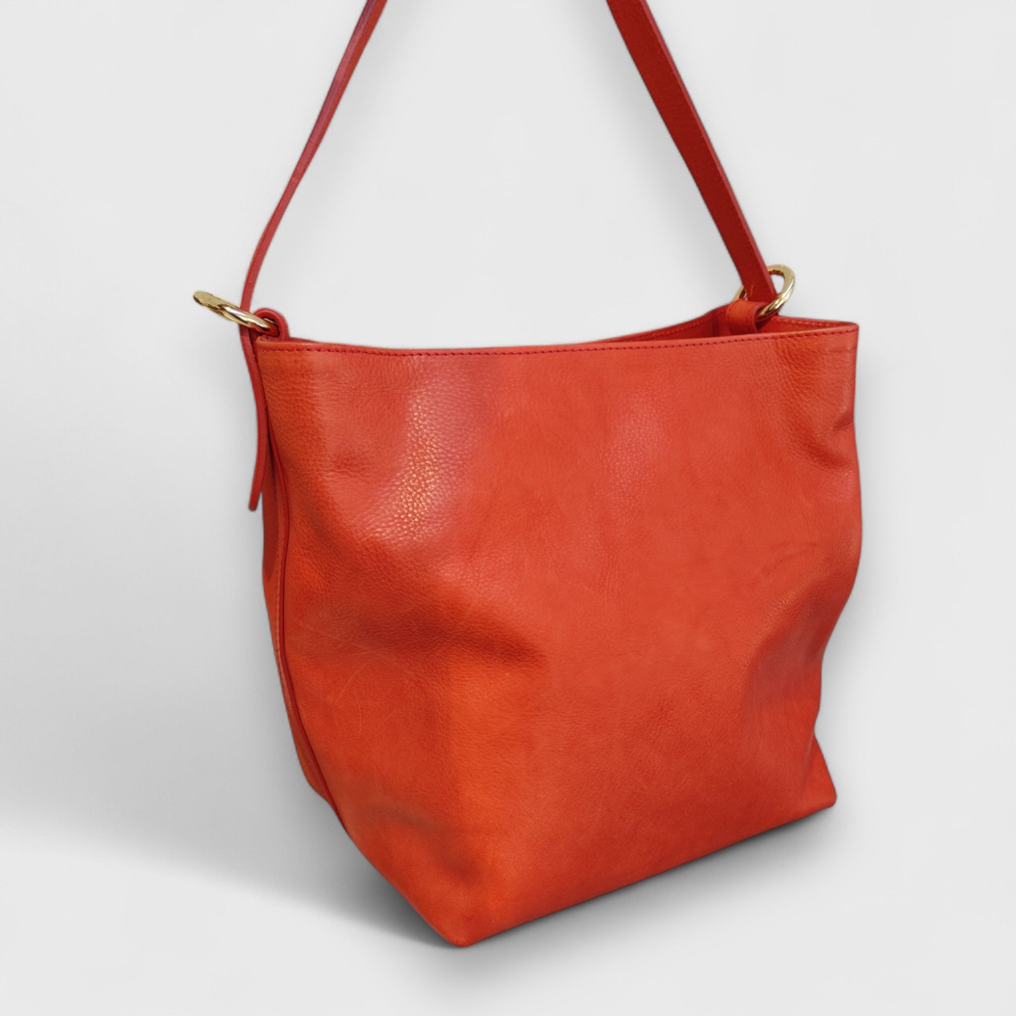 Pelletteria Pelle Nuda Milano, Artigianato italiano, Vera Pelle, Negozio borse donna, Matilde corallo