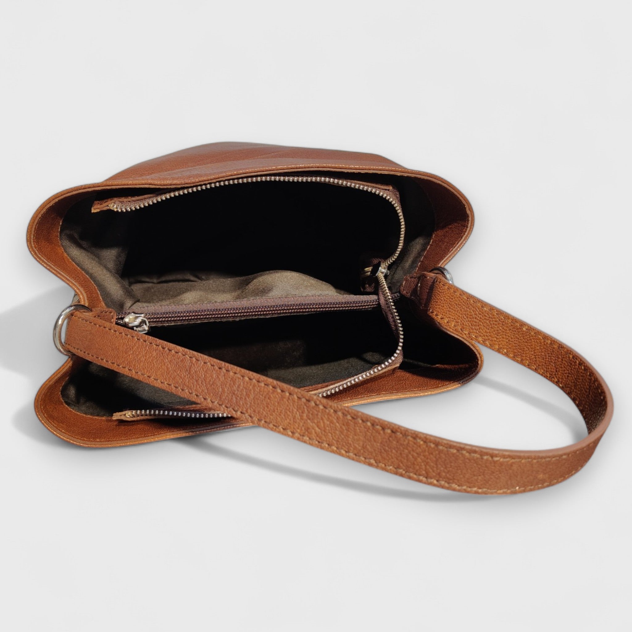 Pelletteria Pelle Nuda Milano, Artigianato italiano, Vera Pelle, Negozio borse donna, Matilde marrone