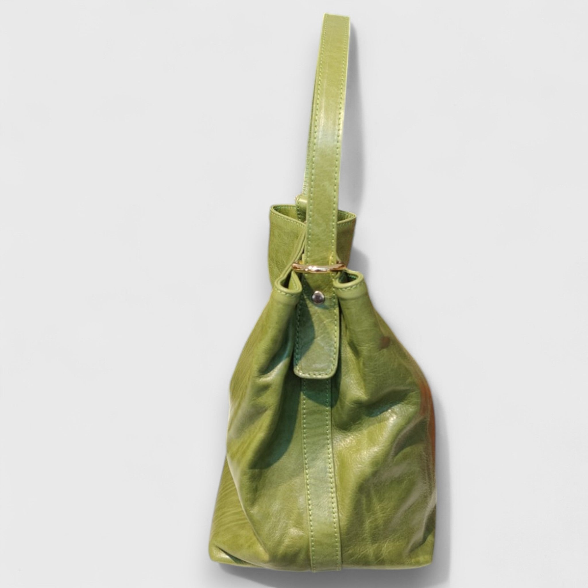 Pelletteria Pelle Nuda Milano, Artigianato italiano, Vera Pelle, Negozio borse donna, Matilde corallo