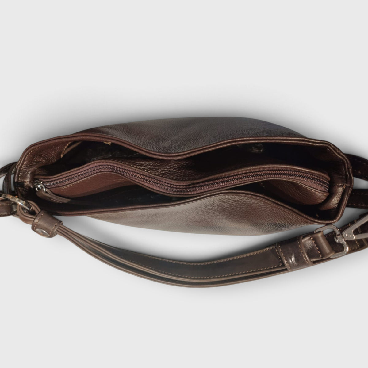 Pelletteria Pelle Nuda MIlano, Vera pelle Italiana, Negozio borse donna, Monica marrone scuro