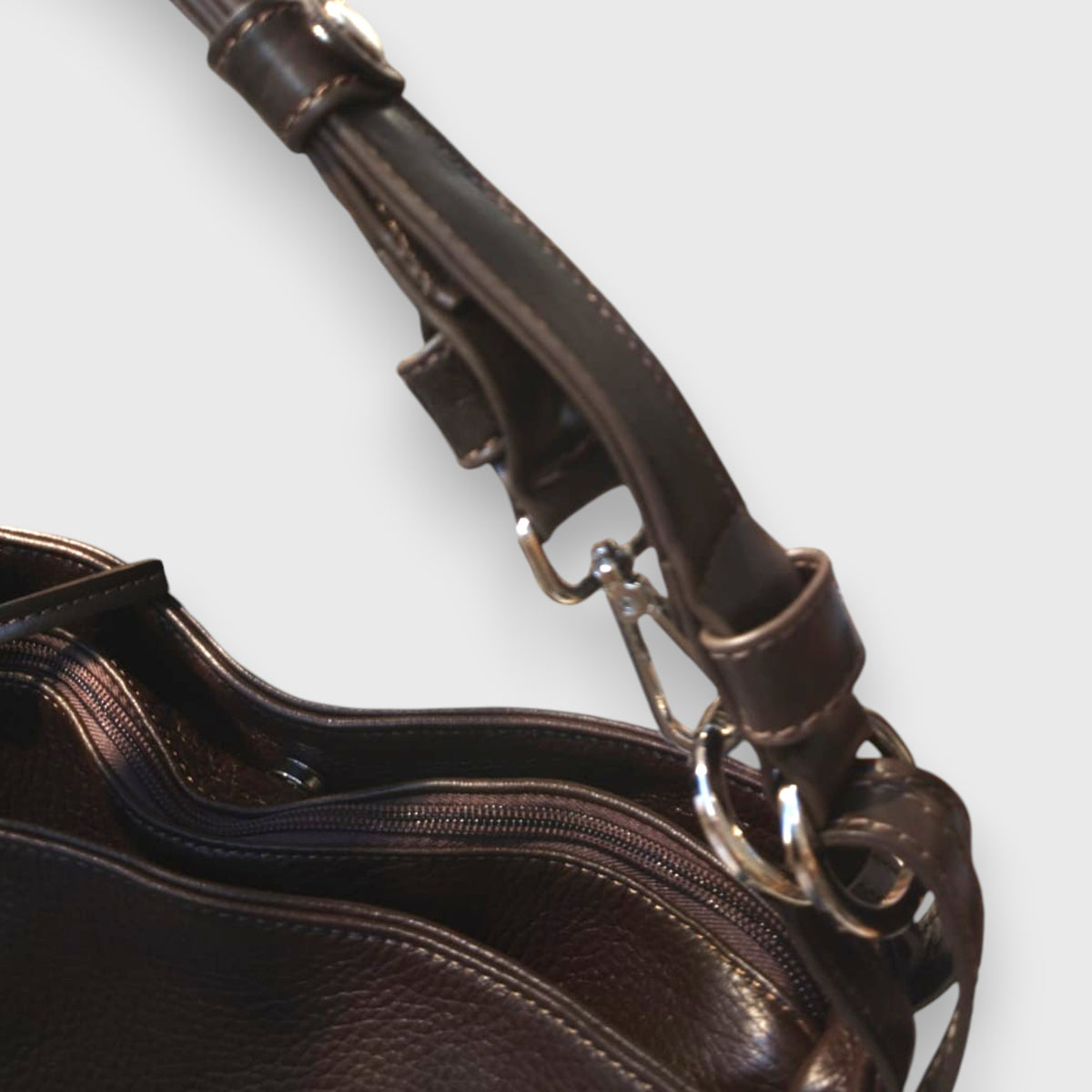 Pelletteria Pelle Nuda MIlano, Vera pelle Italiana, Negozio borse donna, Monica marrone scuro