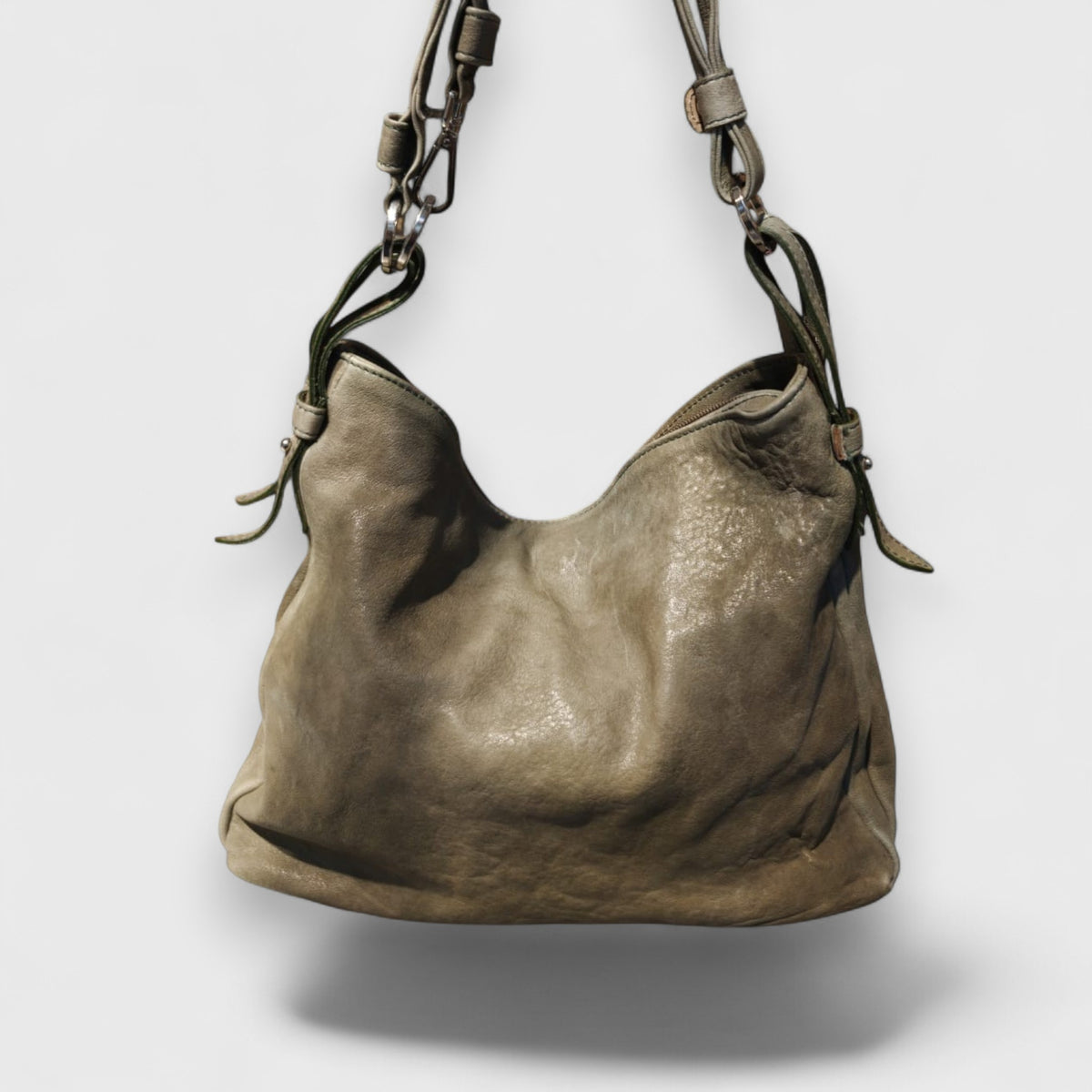 Pelletteria Pelle Nuda Milano, Vera pelle Italiana, Negozio borse donna, Monica verde