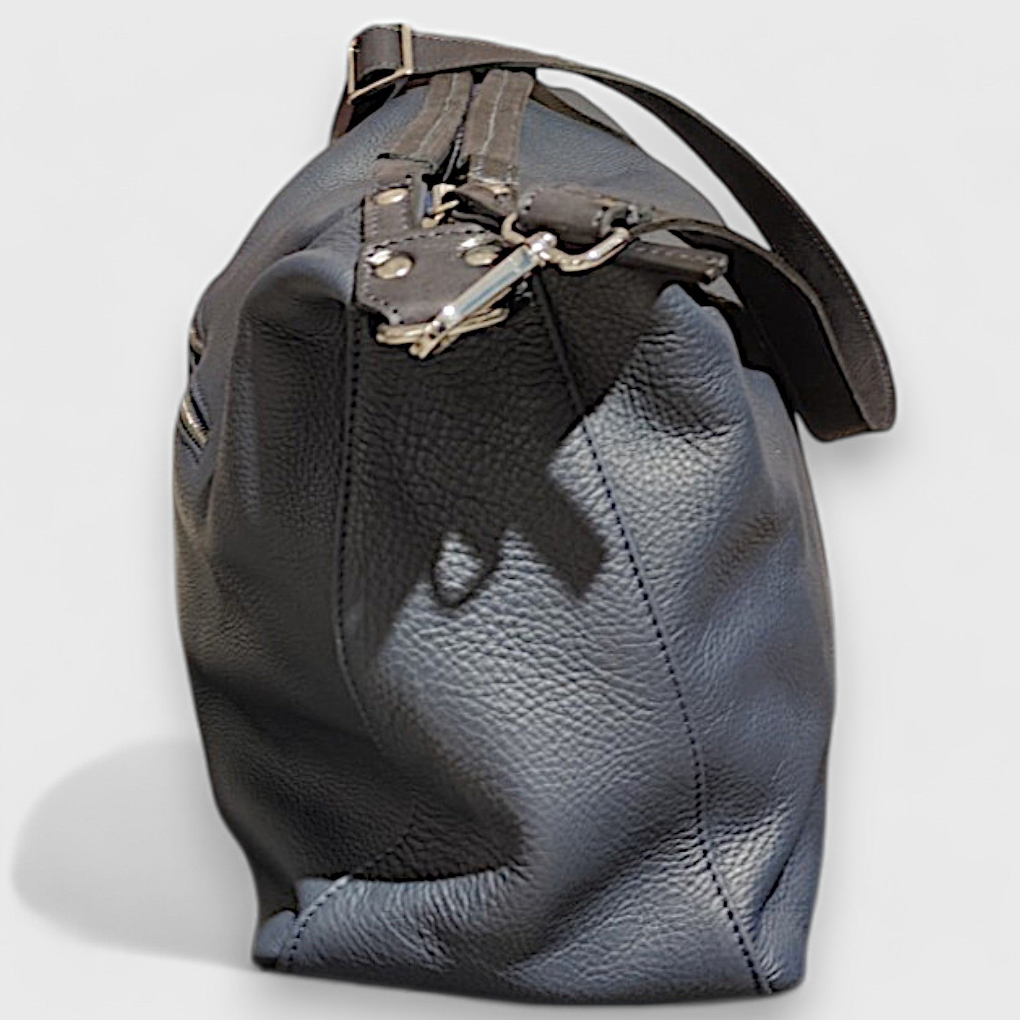 Pelletteria Pelle Nuda Milano, Artigianato Italiano, Vera Pelle, Negozio borse donna, Natalia blu