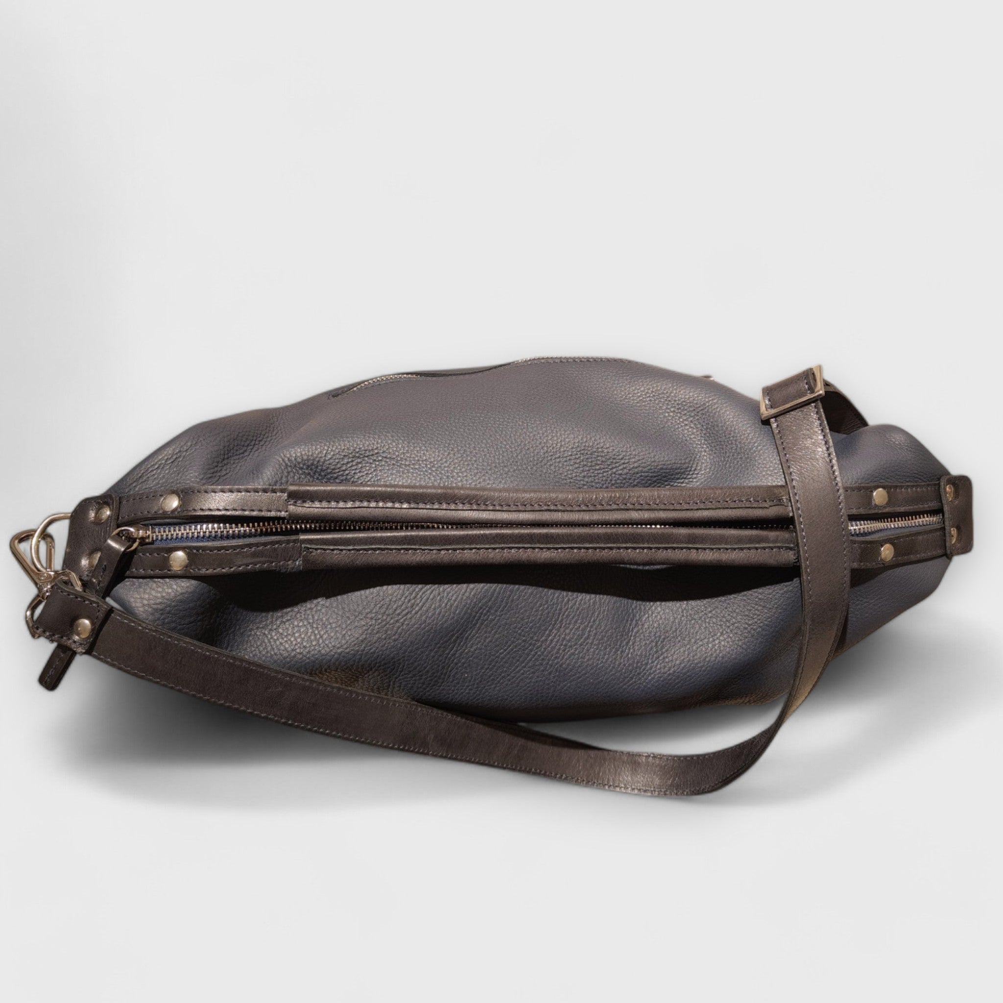 Pelletteria Pelle Nuda Milano, Artigianato Italiano, Vera Pelle, Negozio borse donna, Natalia blu