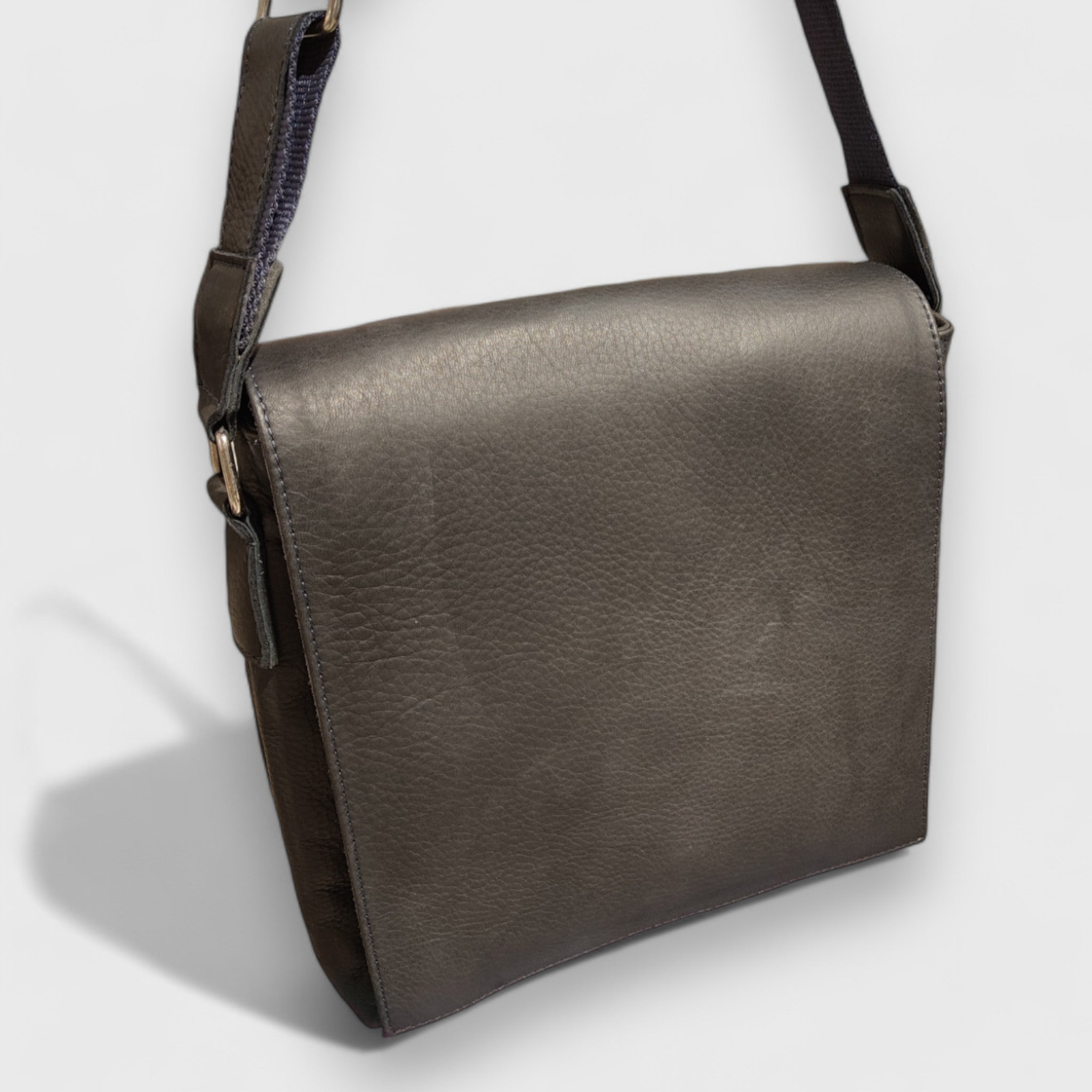 Pelletteria Pelle Nuda Milano, Artigianato Italiano, vera pelle, borsa uomo, Palermo blu