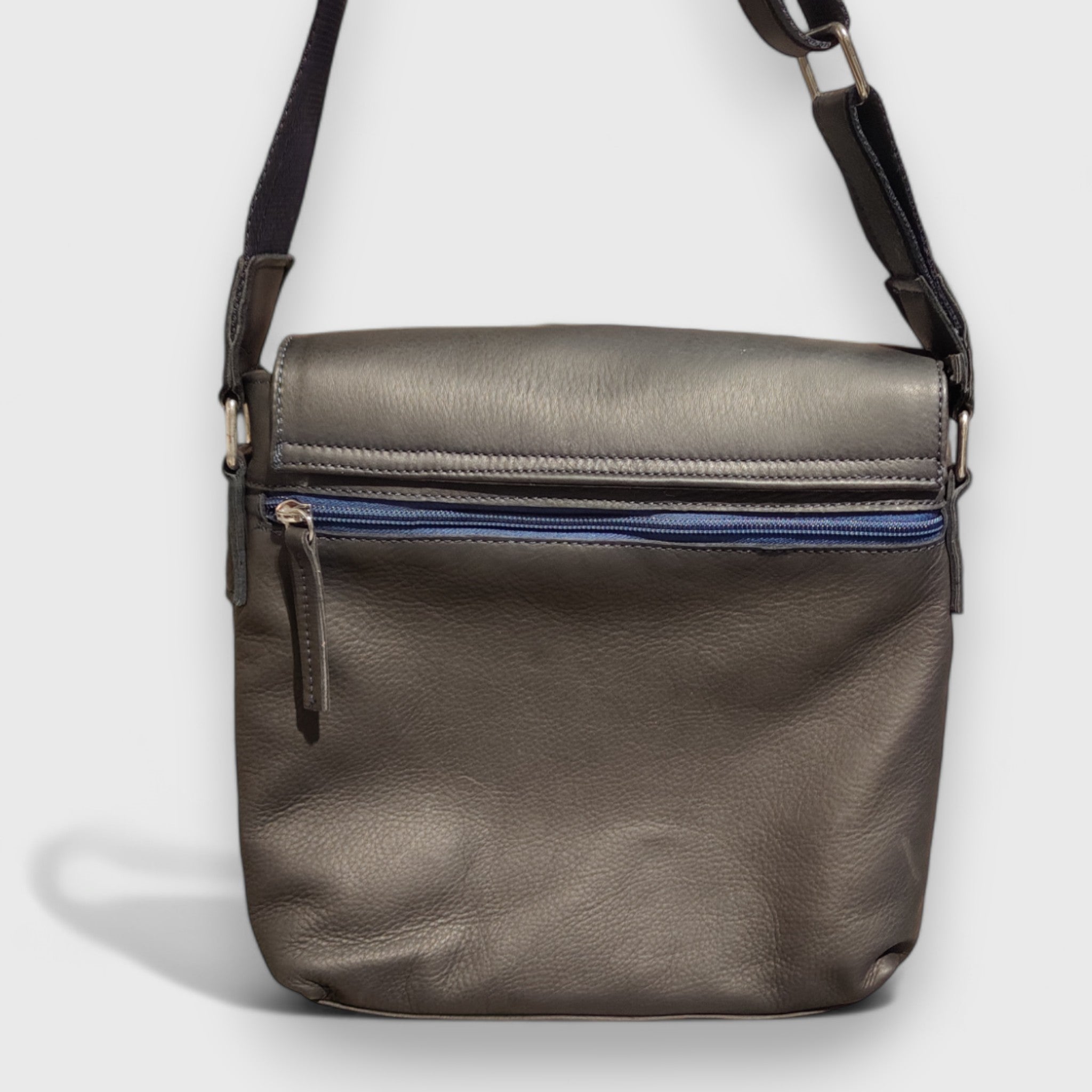 Pelletteria Pelle Nuda Milano, Artigianato Italiano, vera pelle, borsa uomo, Palermo blu