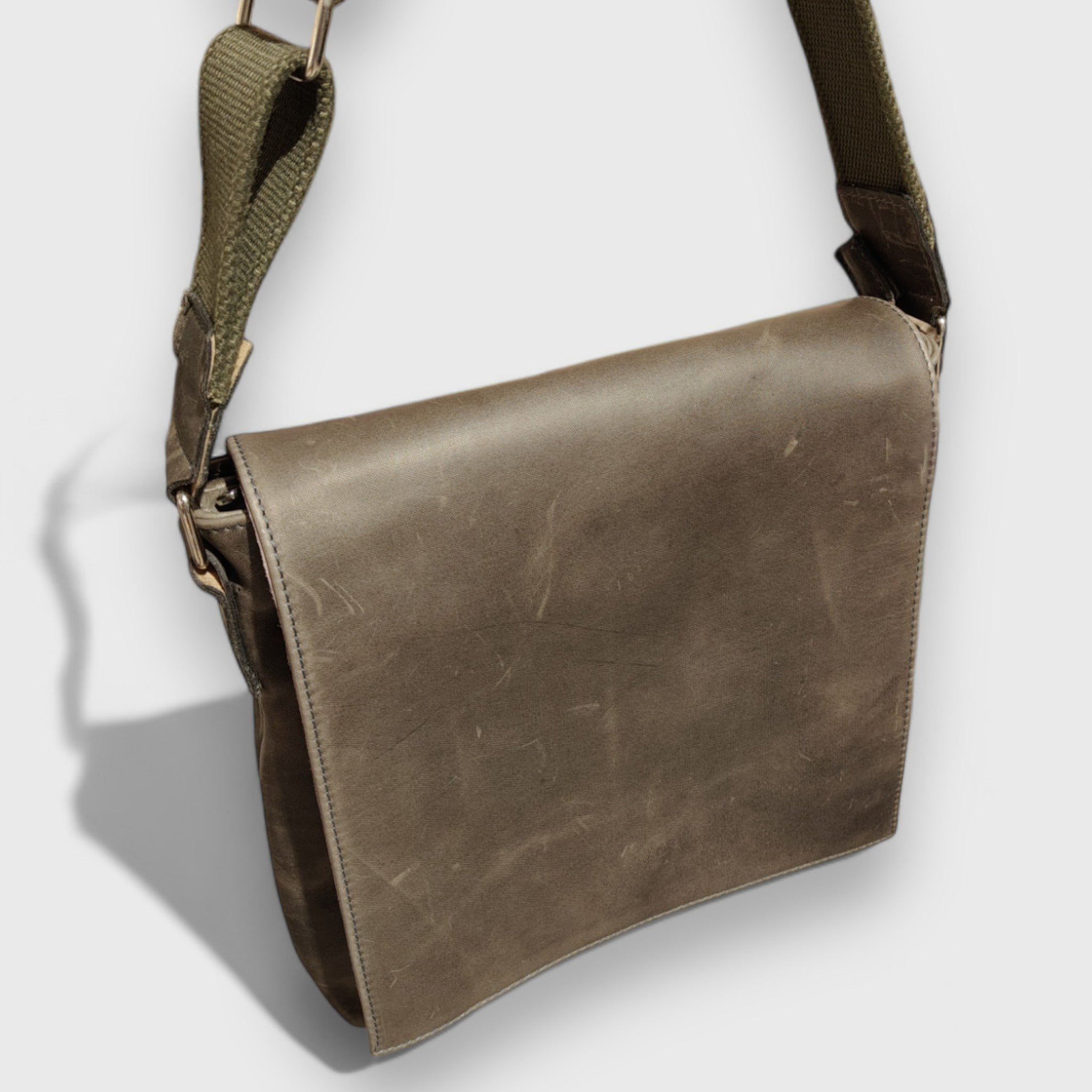 Pelletteria Pelle Nuda Milano, Artigianato Italiano, vera pelle, borsa uomo, Palermo verde