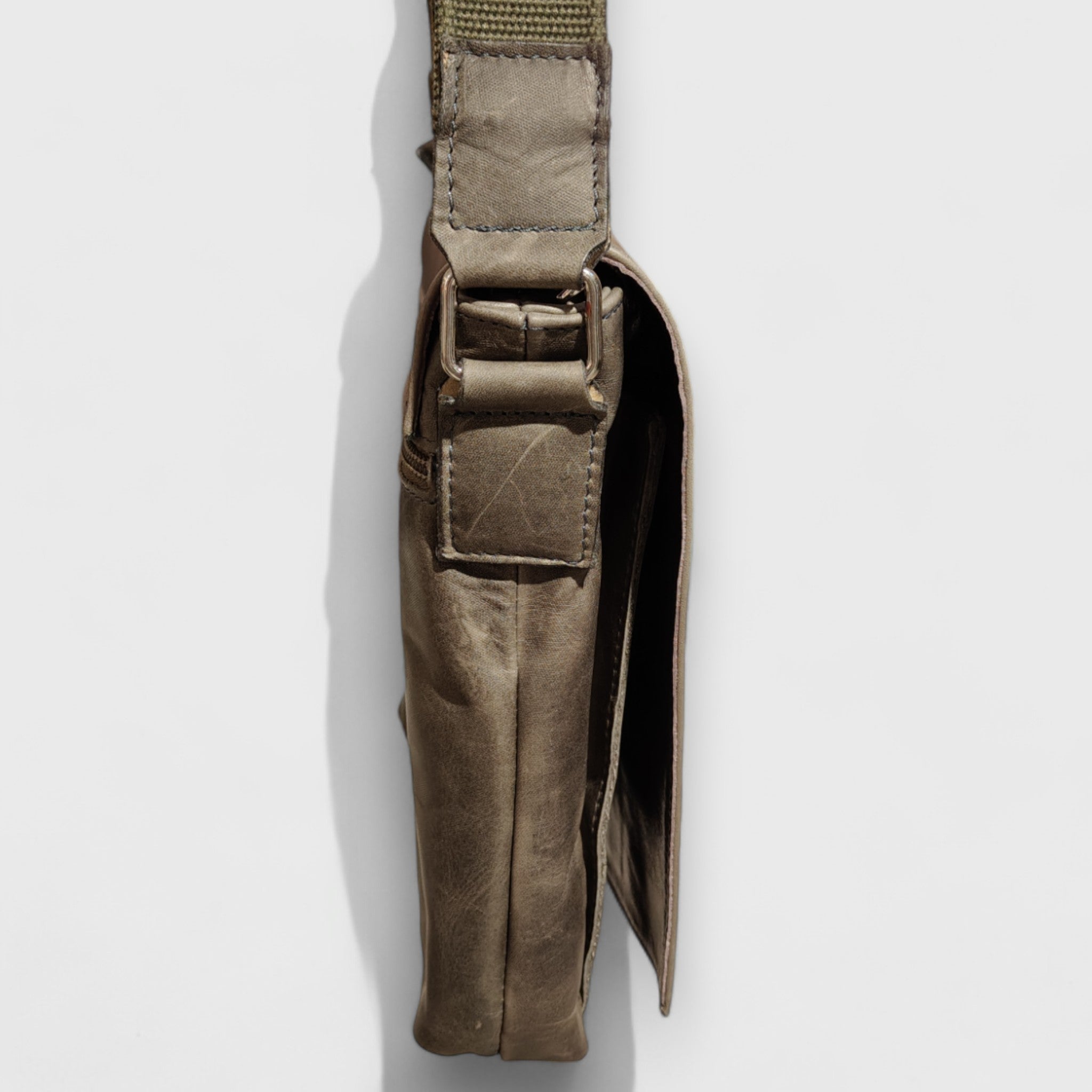 Pelletteria Pelle Nuda Milano, Artigianato Italiano, vera pelle, borsa uomo, Palermo verde