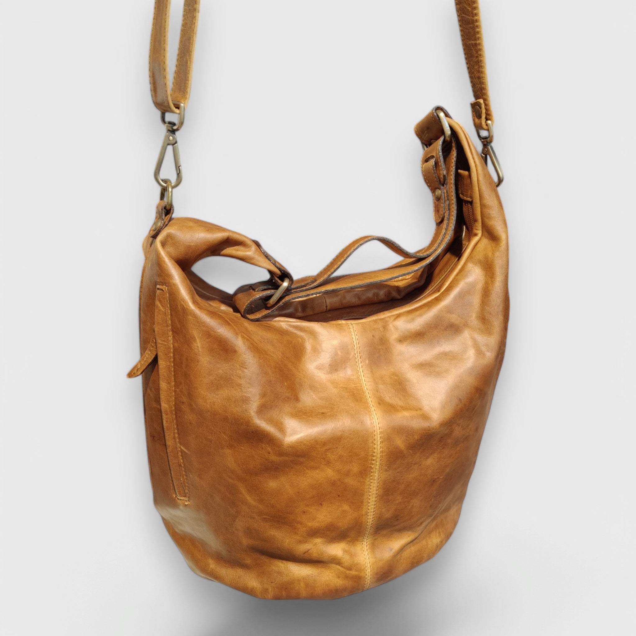 SACCA CROCE in brown color leather