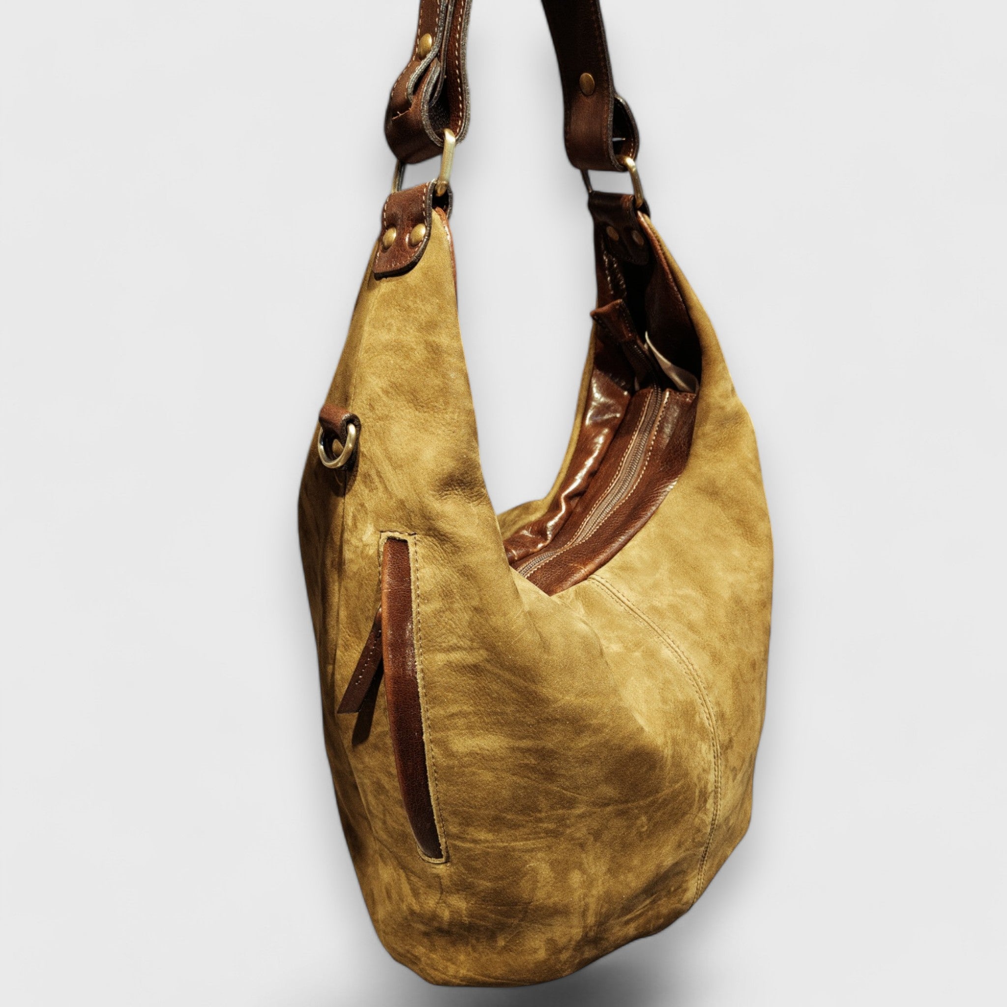 Pelletteria Pelle Nuda Milano, Artigianato Italiano, vera pelle, negozio borse donna, Sacca Croce verde