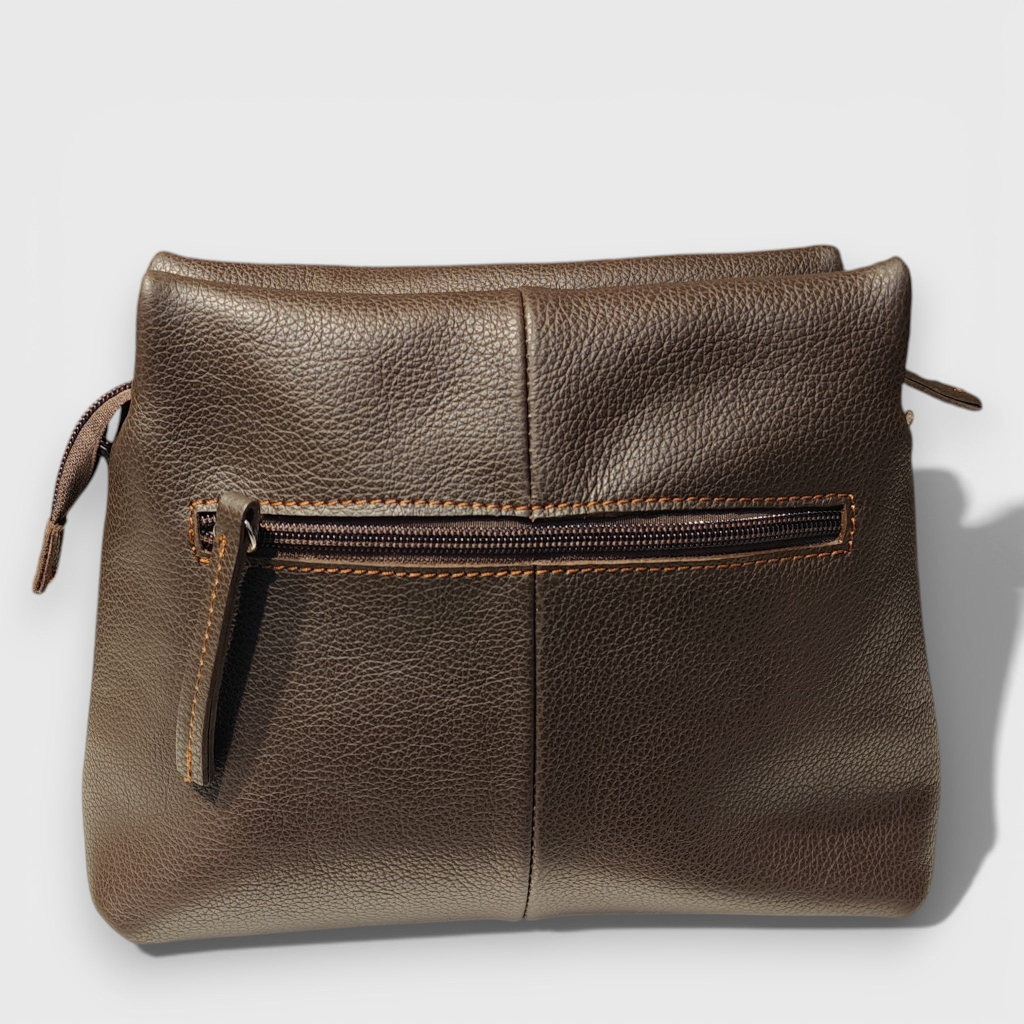 Pelletteria Pelle Nuda Milano, Artigianato Italiano, Vera pelle, Negozio borse donna, Sbuffo marrone