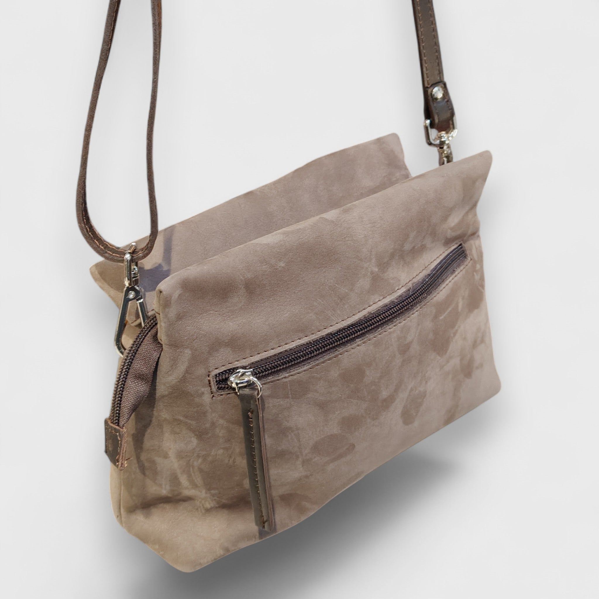 Pelletteria Pelle Nuda Milano, Artigianato italiano, Vera pelle, Negozio borse donna, Sbuffo marrone nabuk